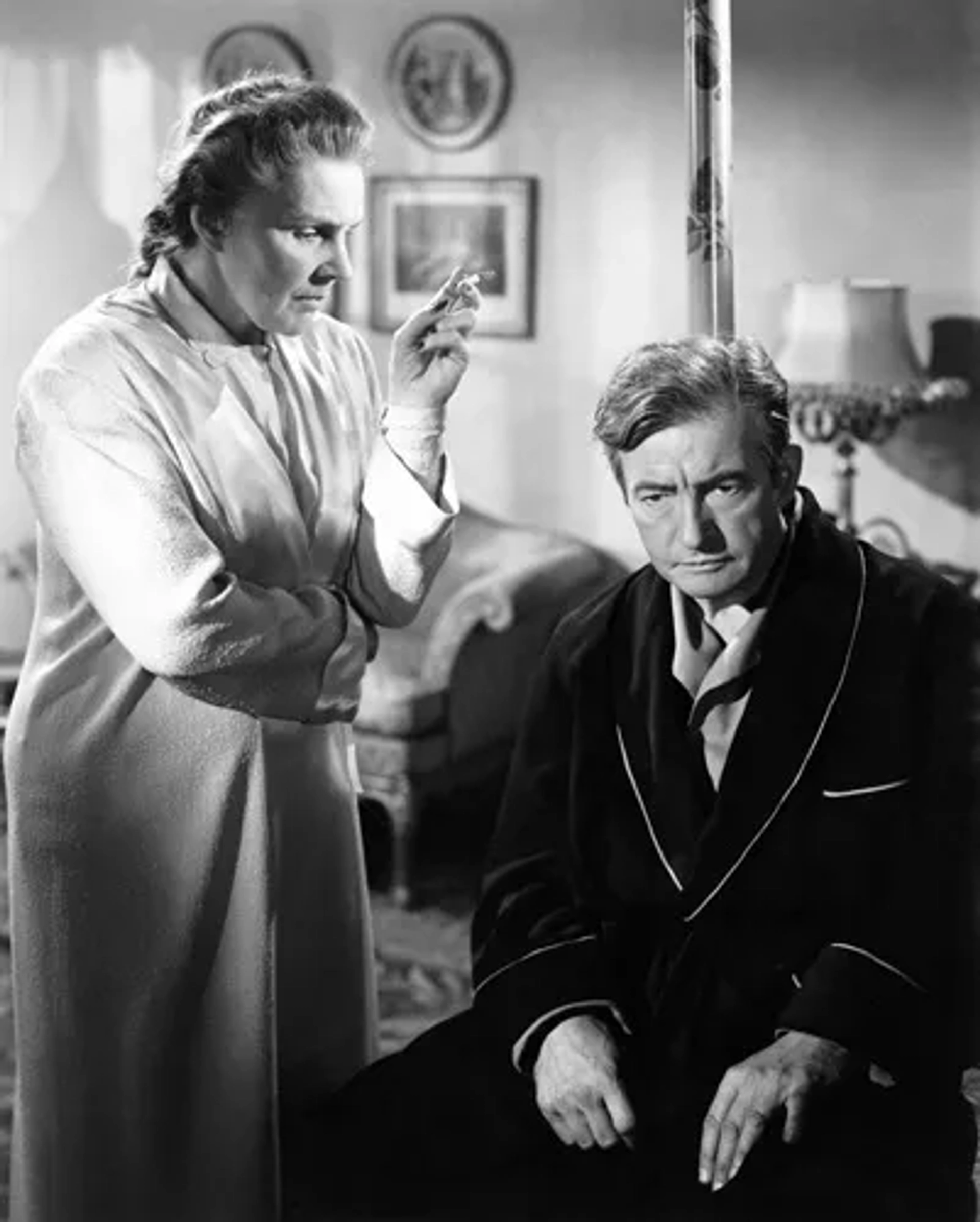 Claude Rains and Leopoldine Konstantin in Notorious (1946)