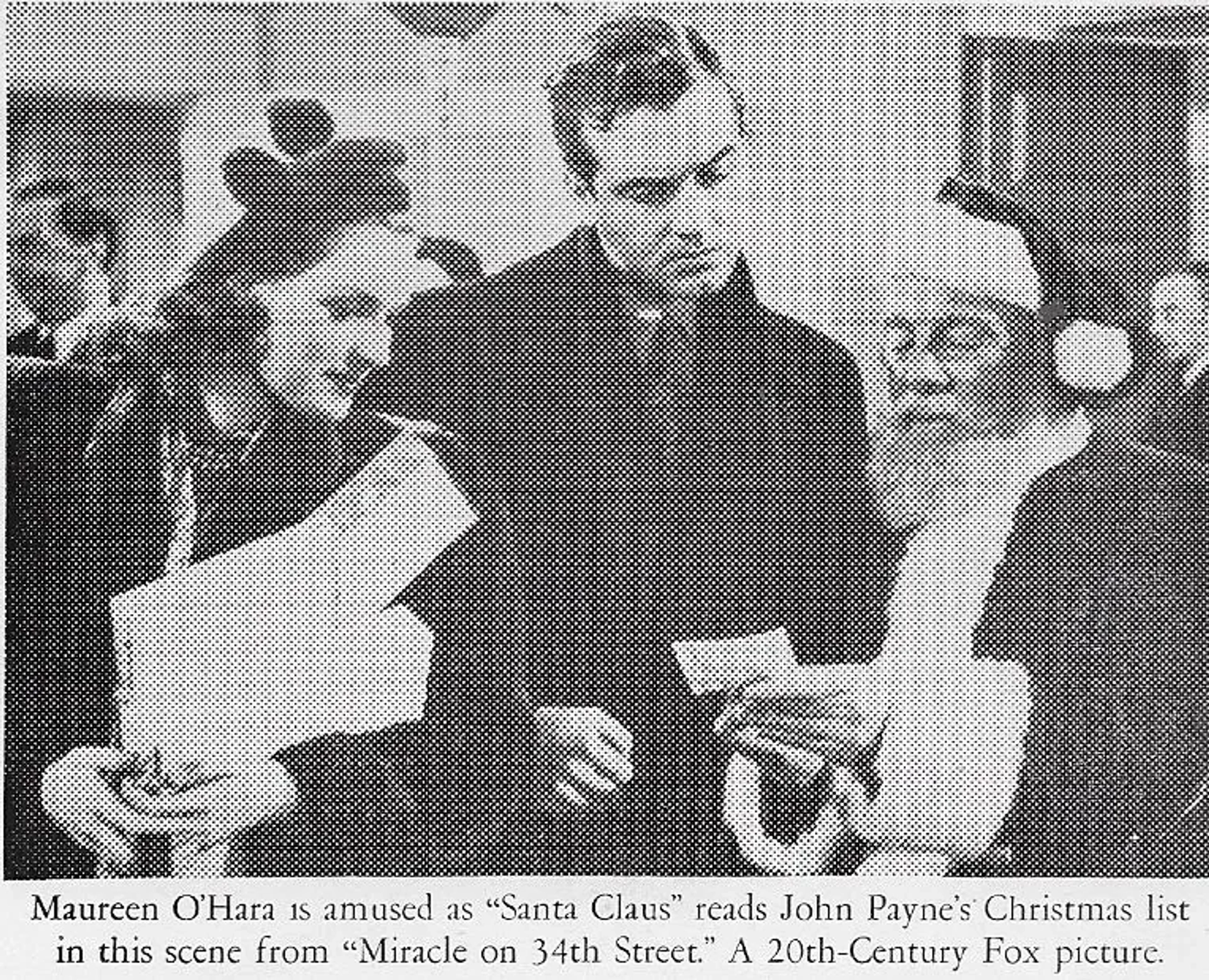 Maureen O'Hara, Edmund Gwenn, and John Payne in Miracle on 34th Street (1947)