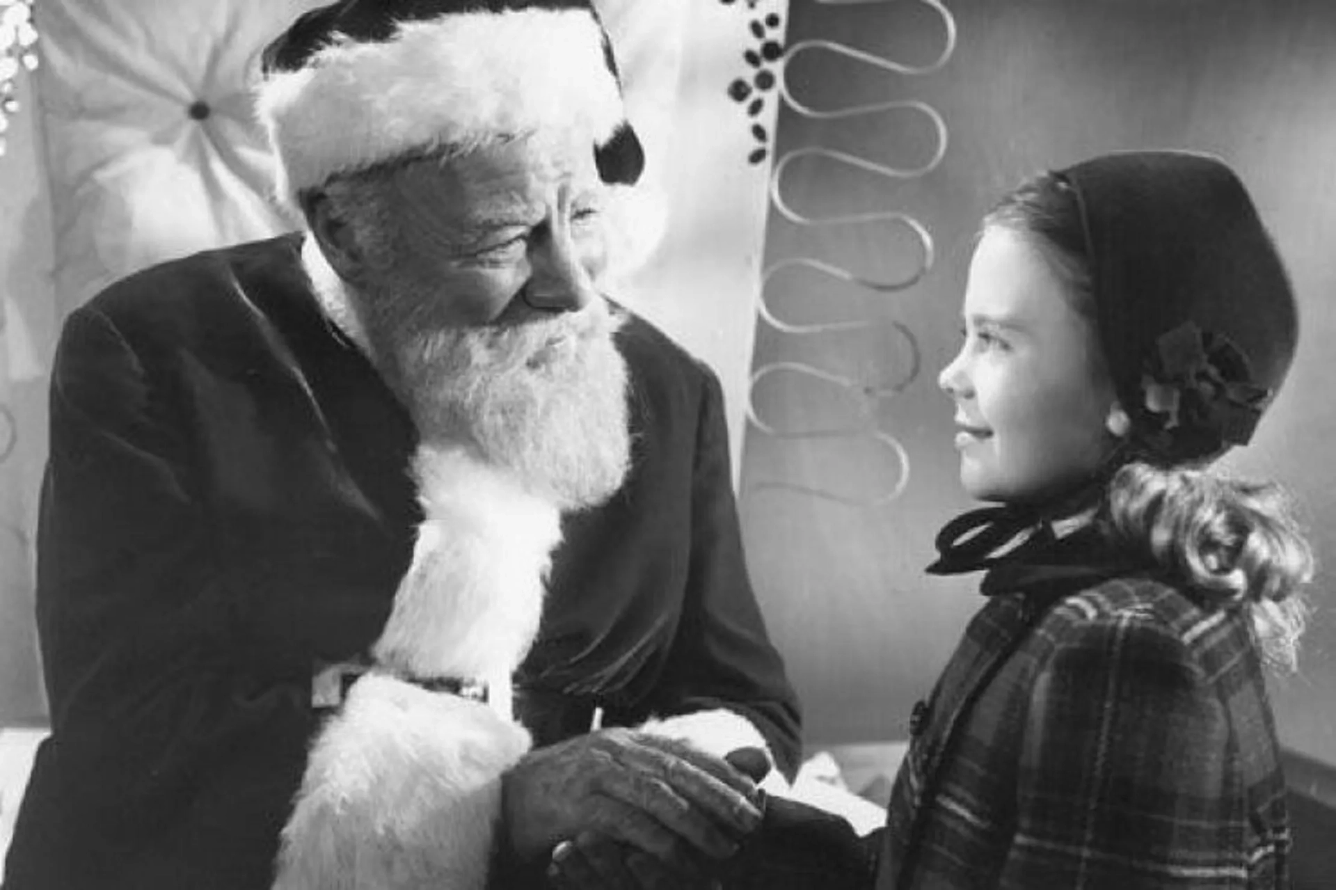 Natalie Wood and Edmund Gwenn in Miracle on 34th Street (1947)