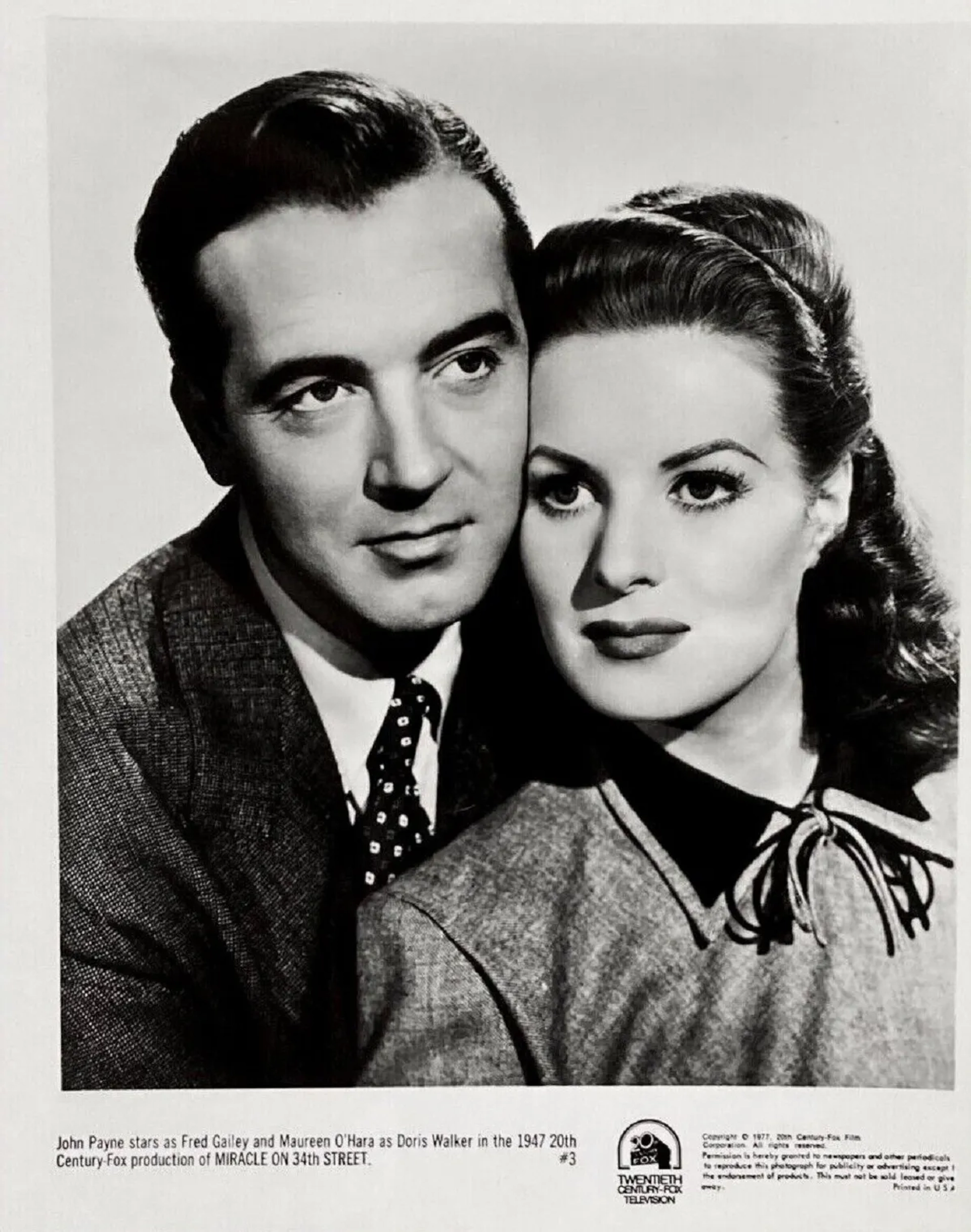 Maureen O'Hara and John Payne in Miracle on 34th Street (1947)