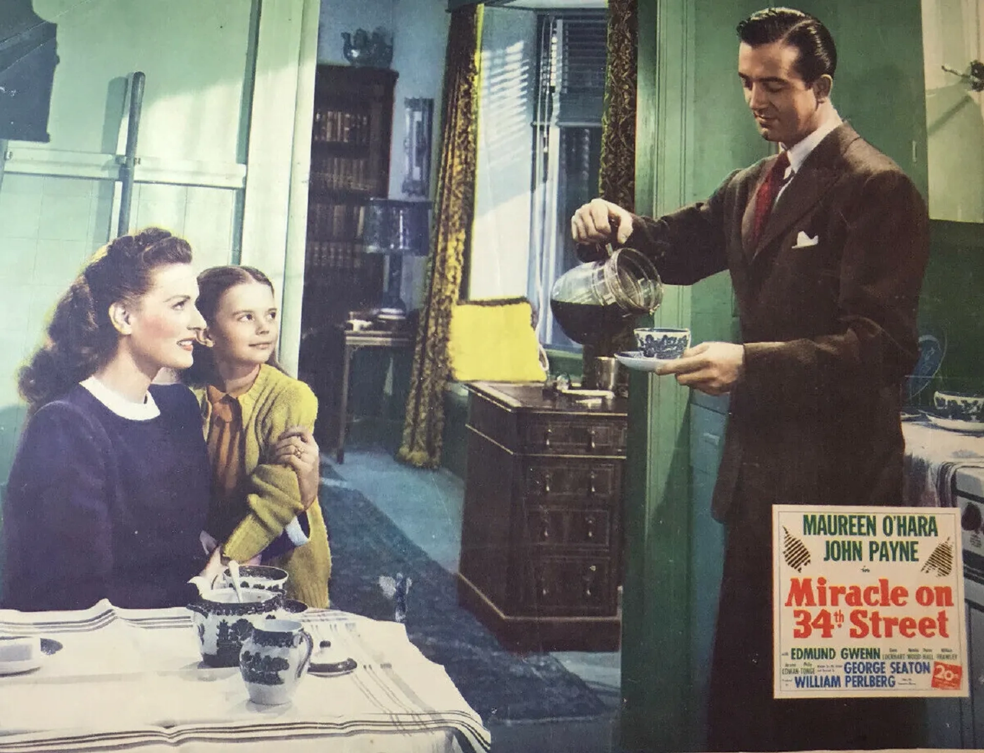 Maureen O'Hara, Natalie Wood, and John Payne in Miracle on 34th Street (1947)