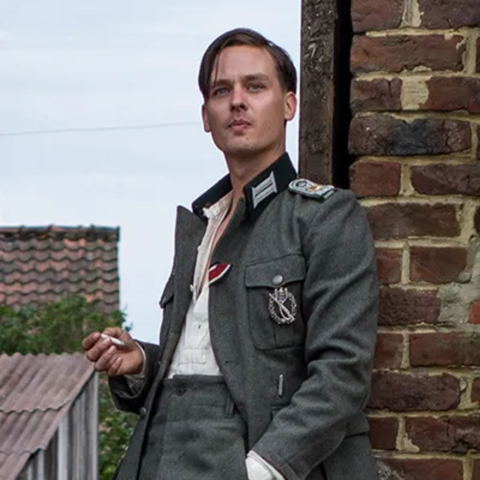 Tom Schilling in Suite Française (2014)