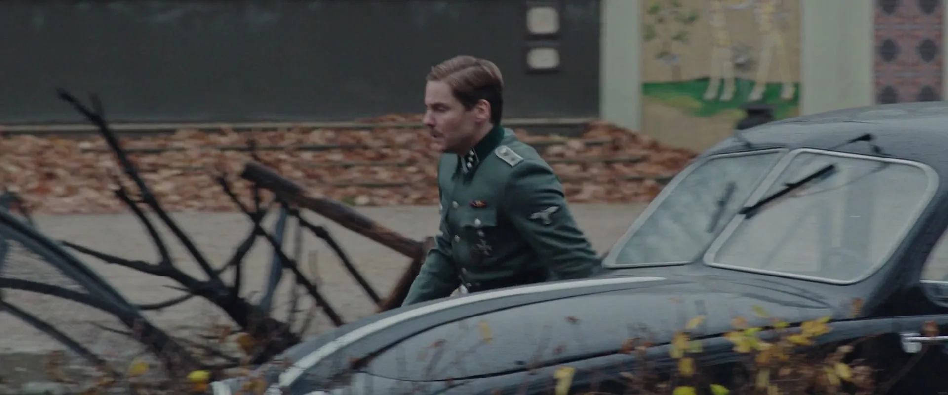 Daniel Brühl in The Zookeeper's Wife (2017)