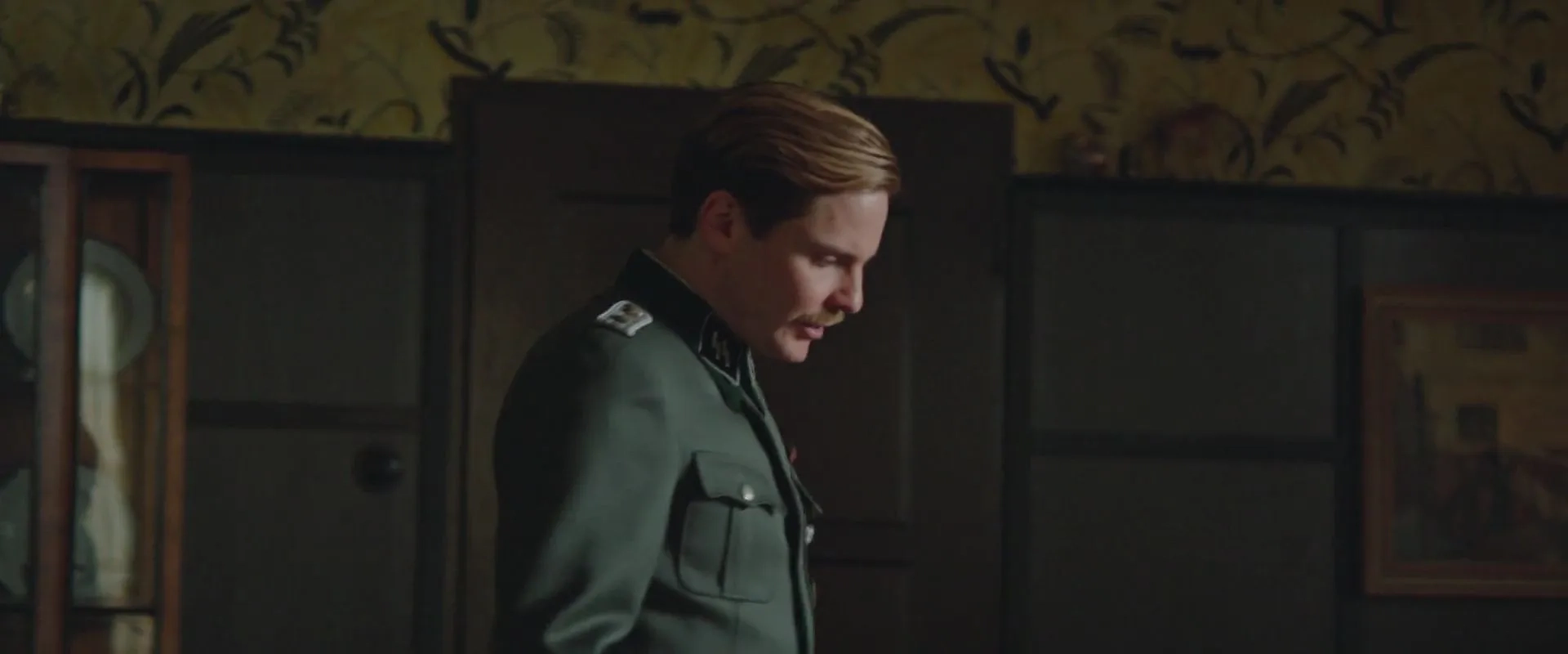 Daniel Brühl in The Zookeeper's Wife (2017)