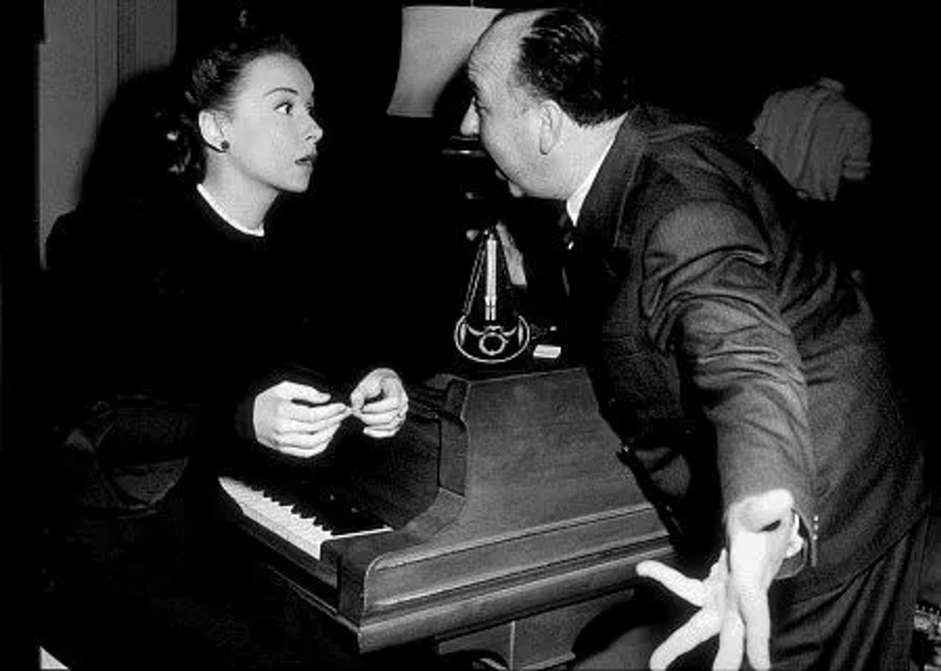 "Rope," Joan Chandler and Director Alfred Hitchcock. 1948 Warner