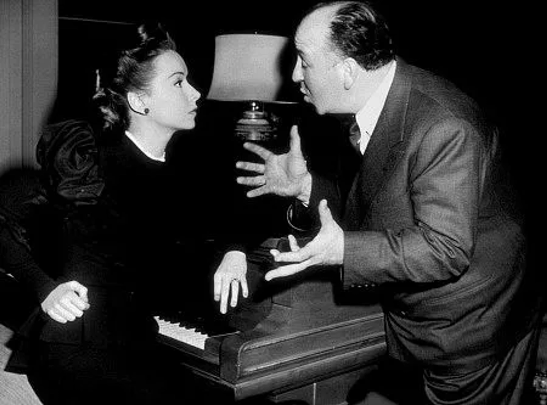 "Rope," Joan Chandler and Director Alfred Hitchcock. 1948 Warner