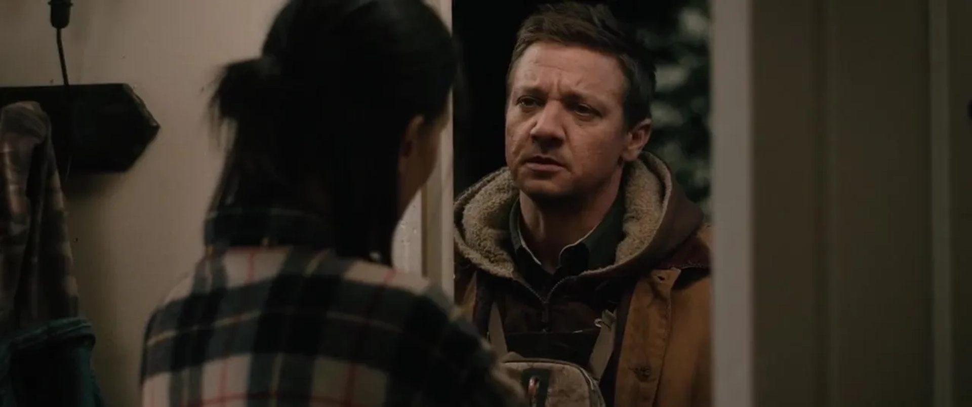 Jeremy Renner and Julia Jones in Wind River (2017)