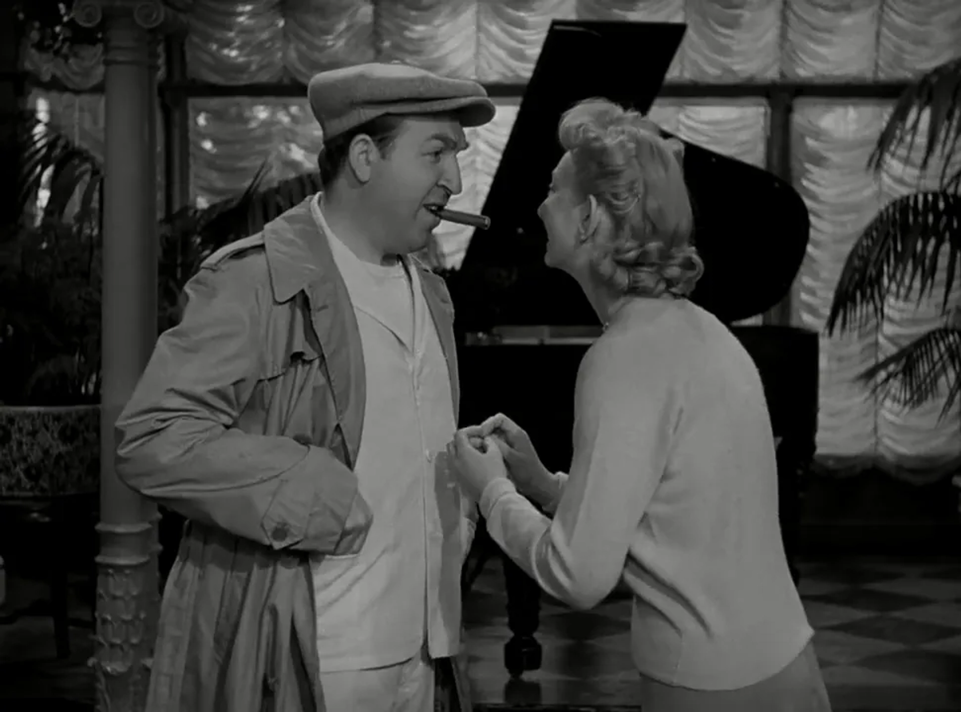 Victoria Horne and Jesse White in Harvey (1950)