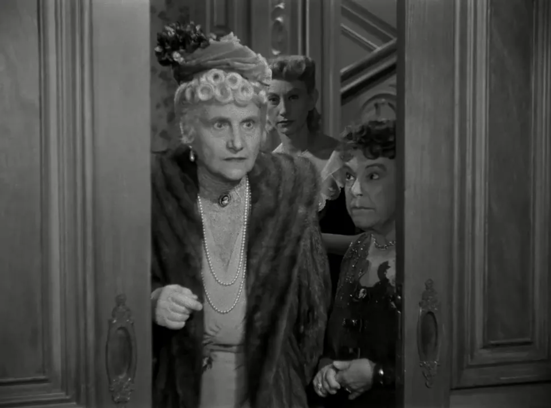 Victoria Horne, Josephine Hull, and Grace Mills in Harvey (1950)