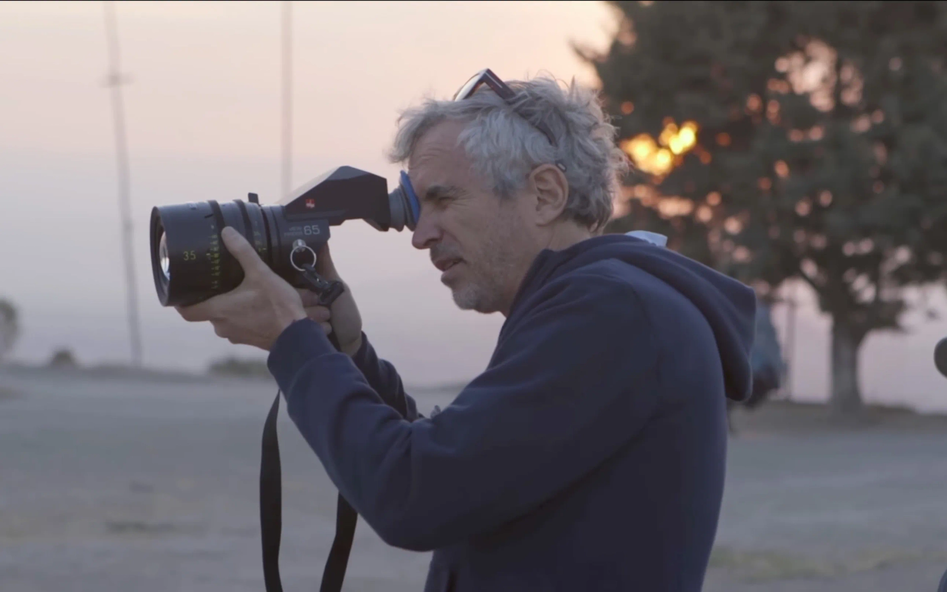 Alfonso Cuarón in Roma (2018)