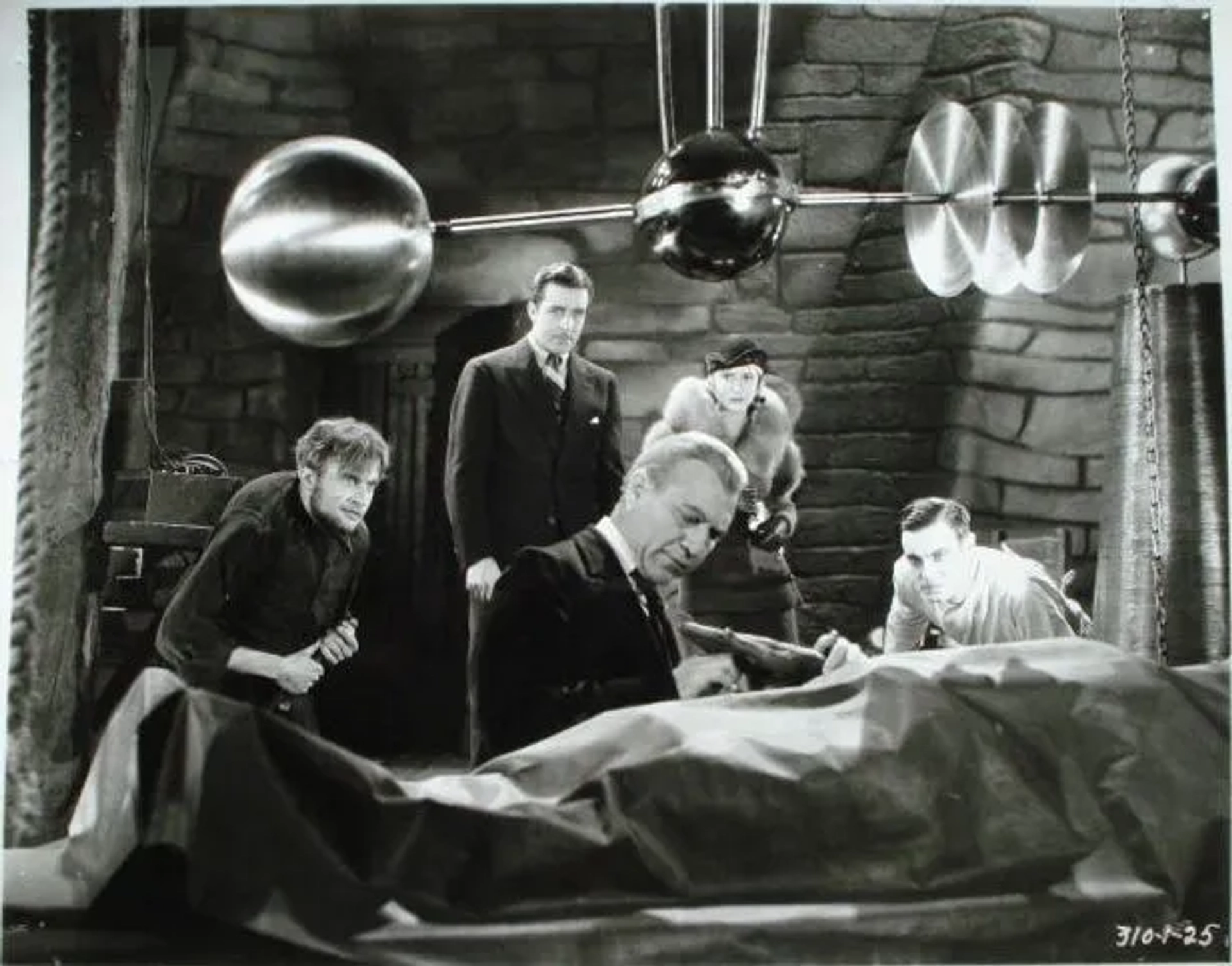 John Boles, Mae Clarke, Colin Clive, Dwight Frye, and Edward Van Sloan in Frankenstein (1931)