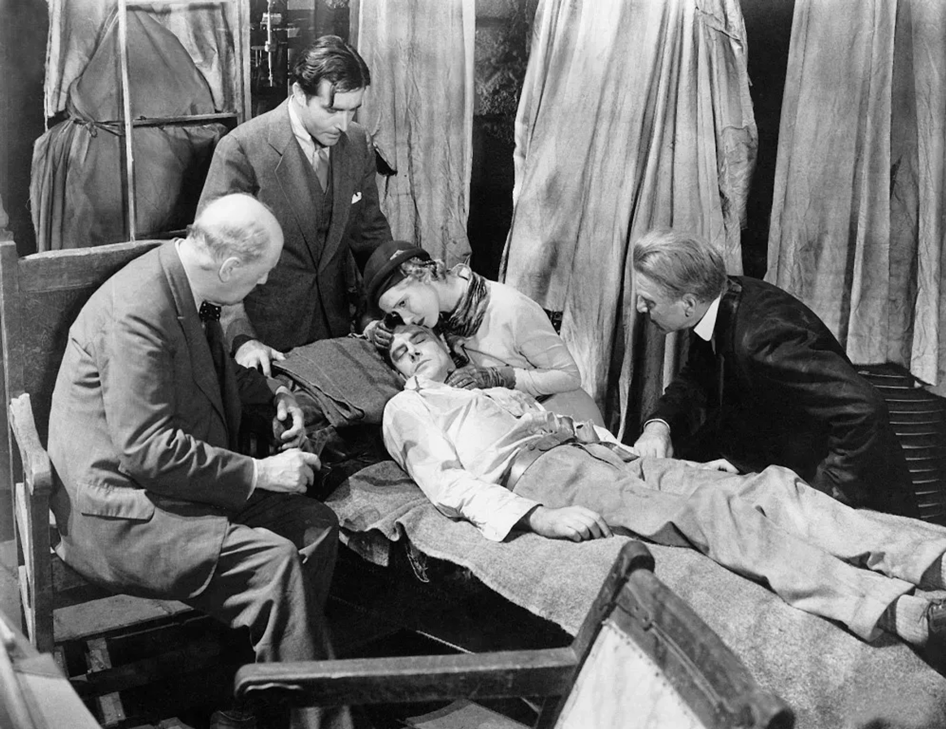 John Boles, Mae Clarke, Colin Clive, Frederick Kerr, and Edward Van Sloan in Frankenstein (1931)