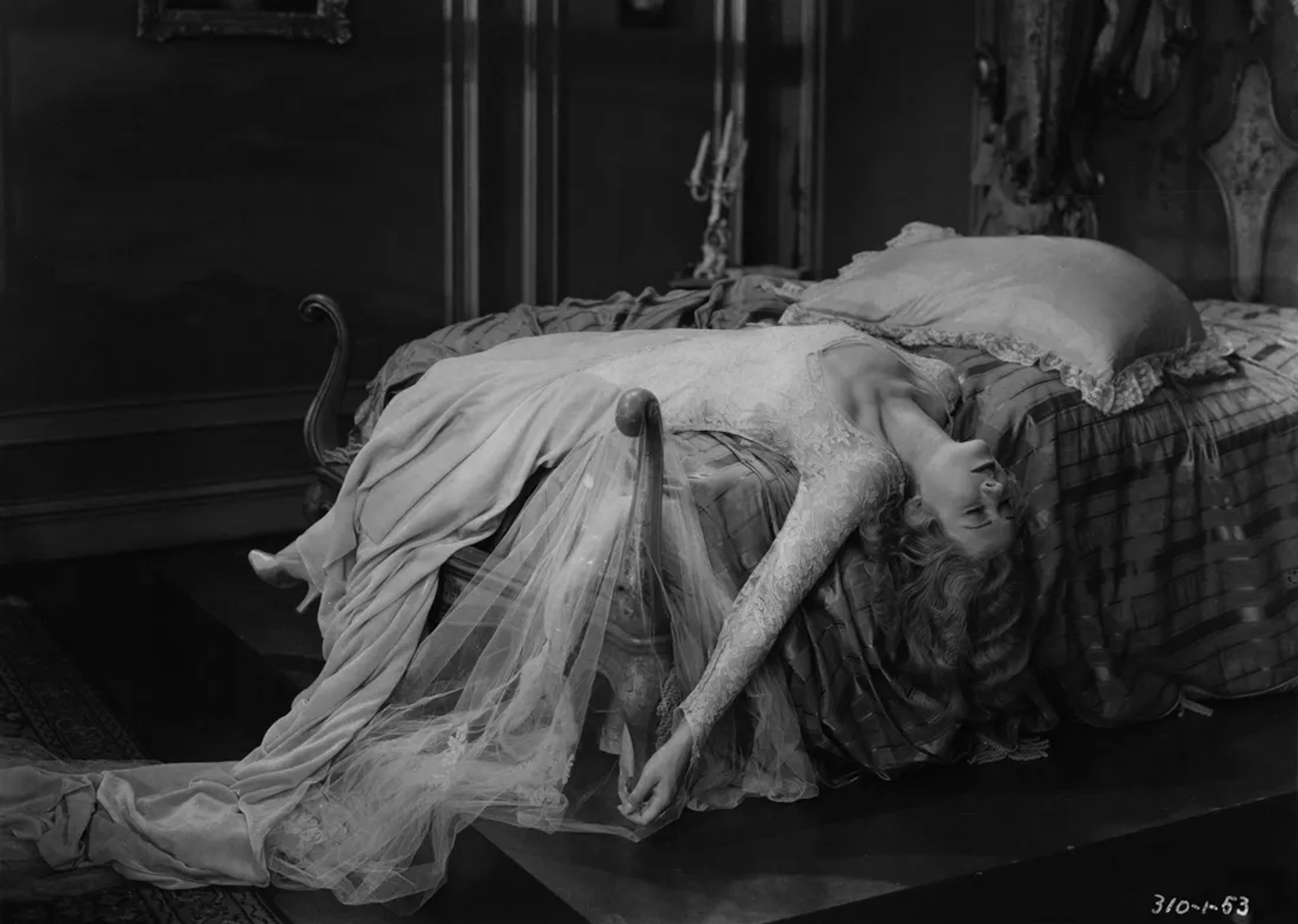 Mae Clarke in Frankenstein (1931)