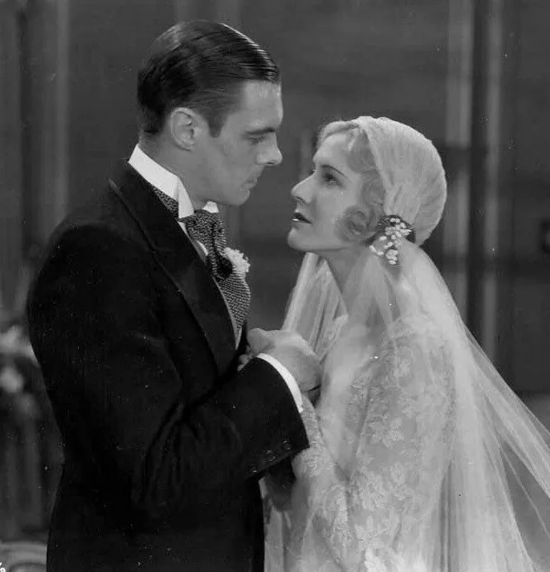 Mae Clarke and Colin Clive in Frankenstein (1931)