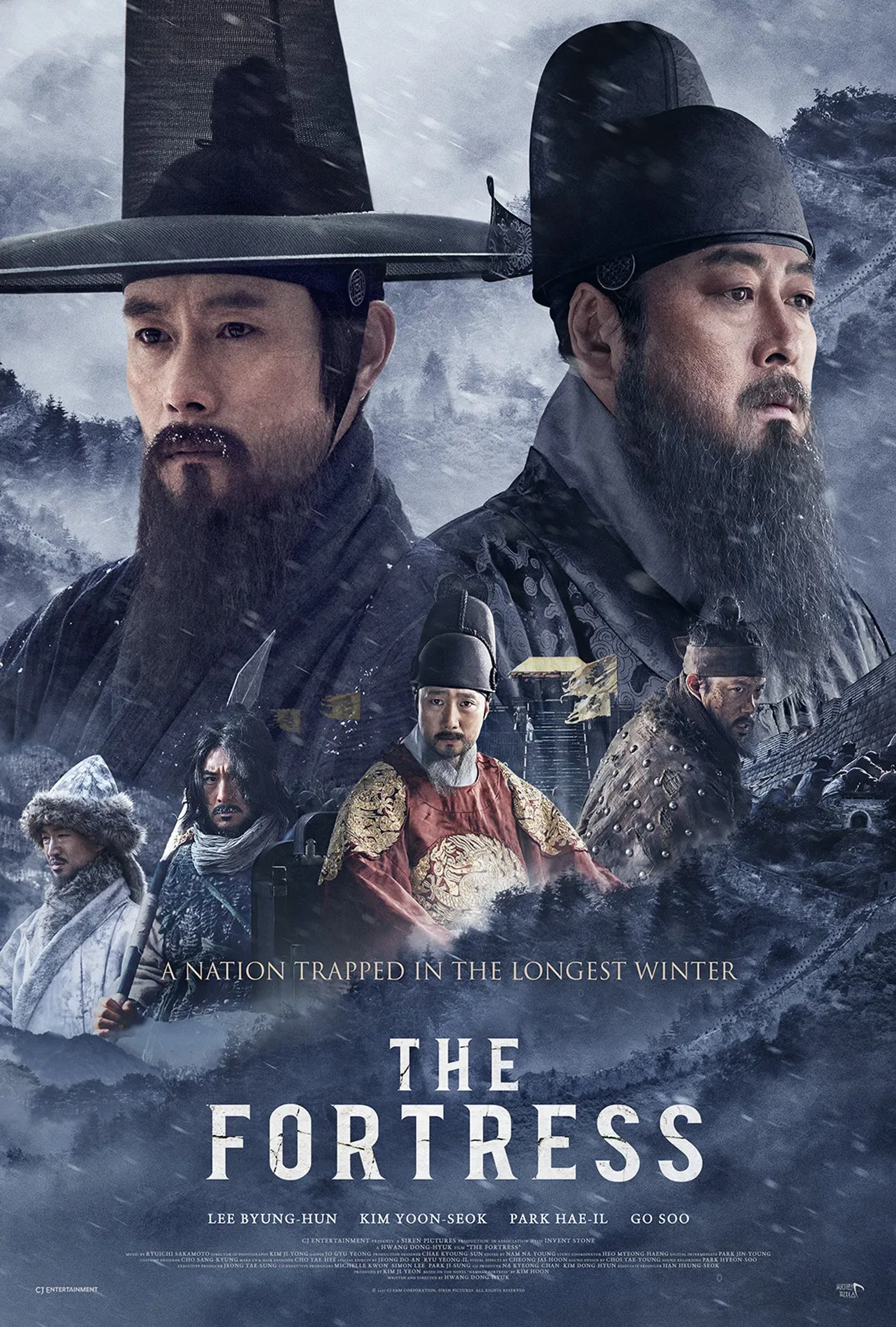 Lee Byung-hun, Park Hae-il, Go Soo, Hee-soon Park, Kim Yoon-seok, and Jo Woo-jin in The Fortress (2017)