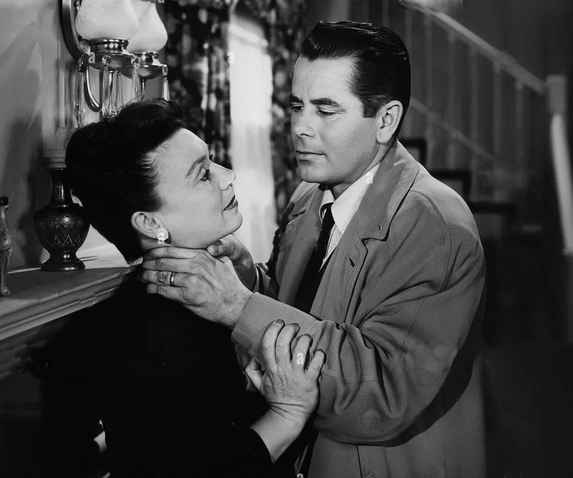 Glenn Ford and Jeanette Nolan in The Big Heat (1953)