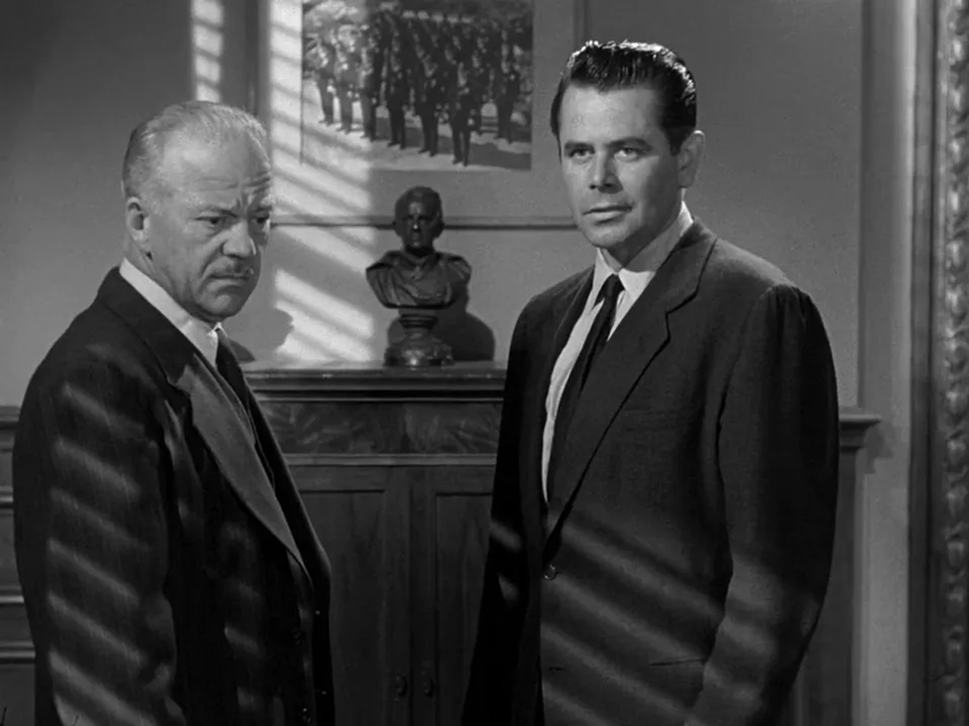 Glenn Ford and Willis Bouchey in The Big Heat (1953)