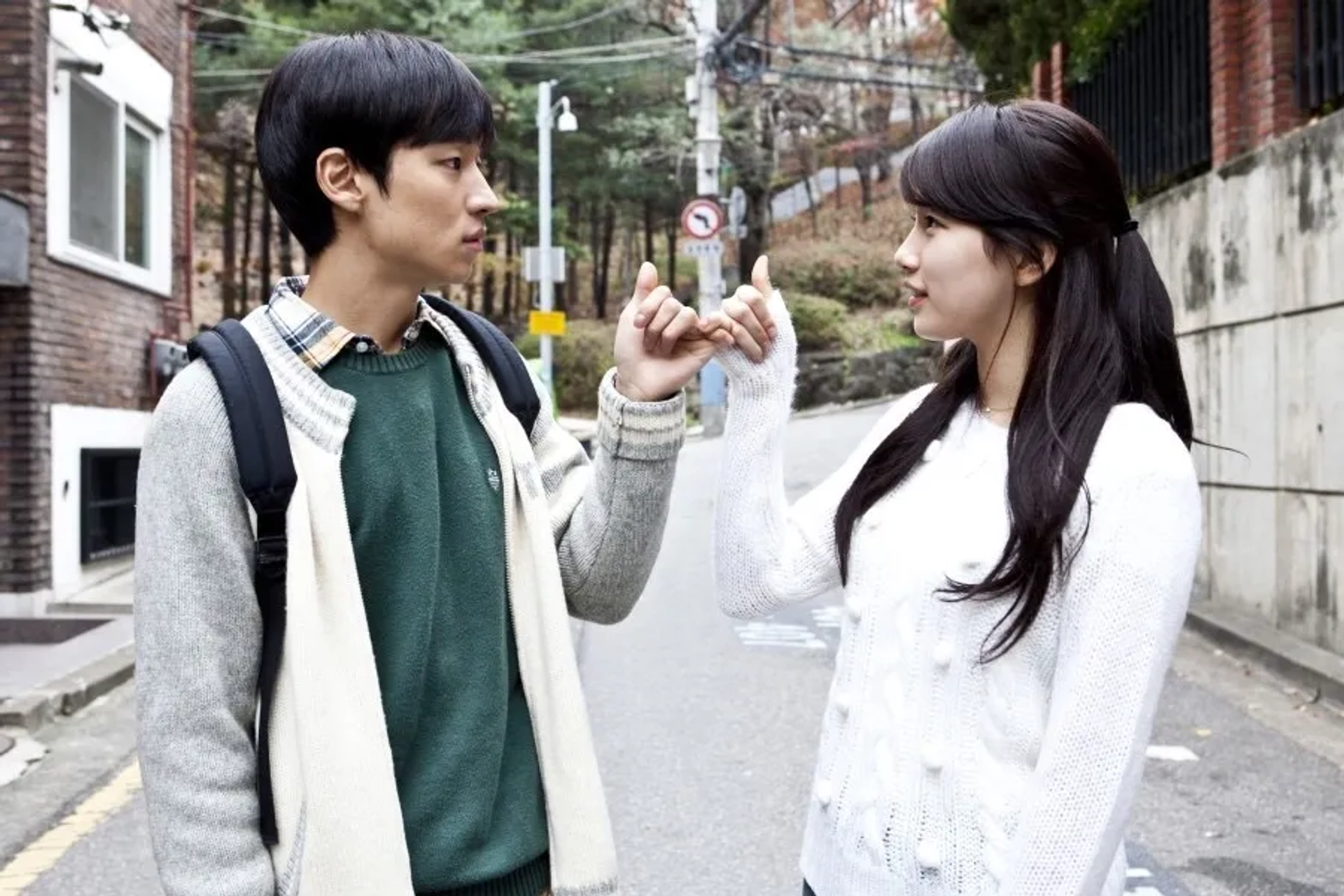 Lee Jehoon and Bae Suzy in Architecture 101 (2012)