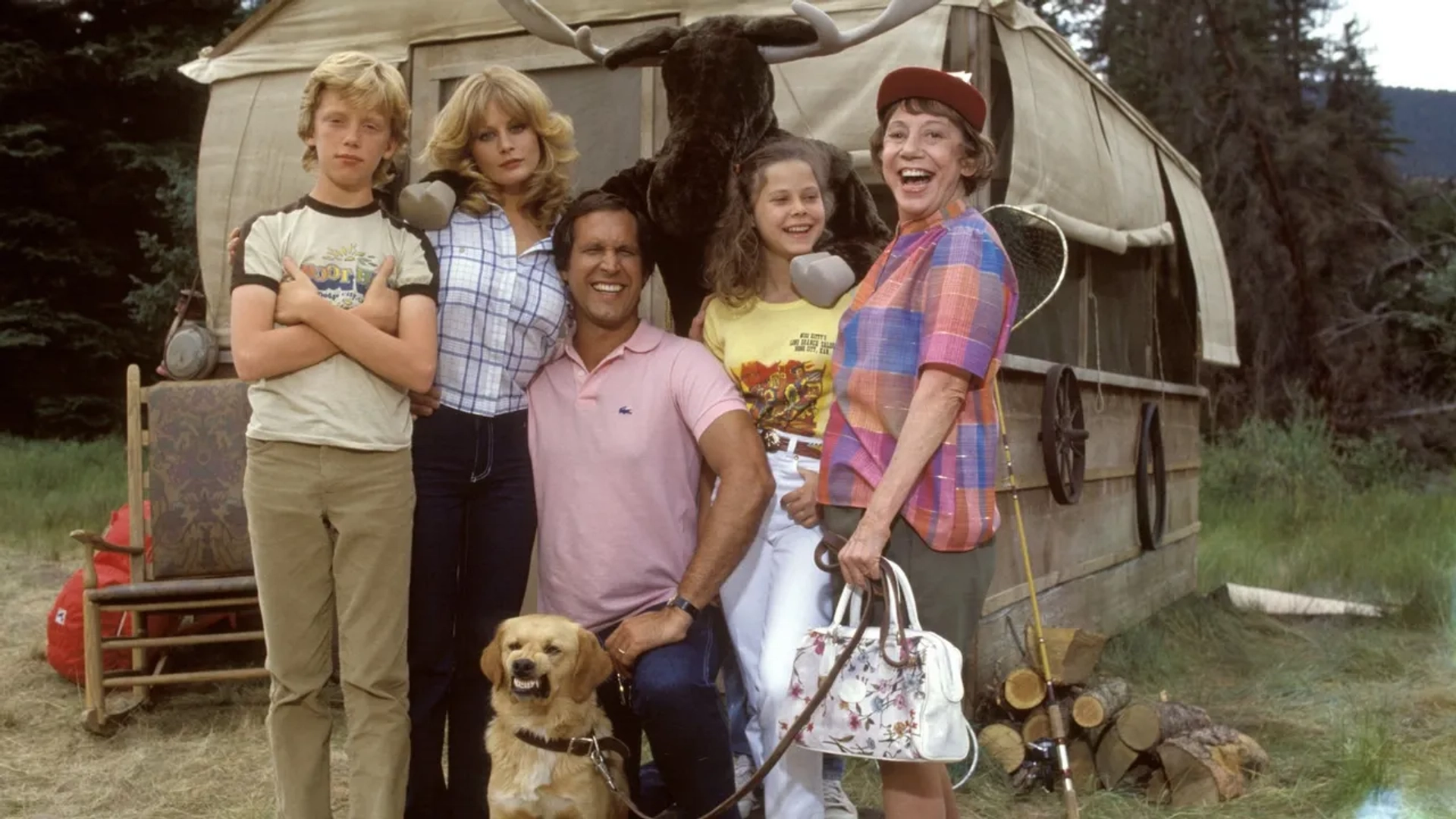 Chevy Chase, Beverly D'Angelo, Anthony Michael Hall, Dana Barron, Imogene Coca, and Popeye the Dog in Vacation (1983)