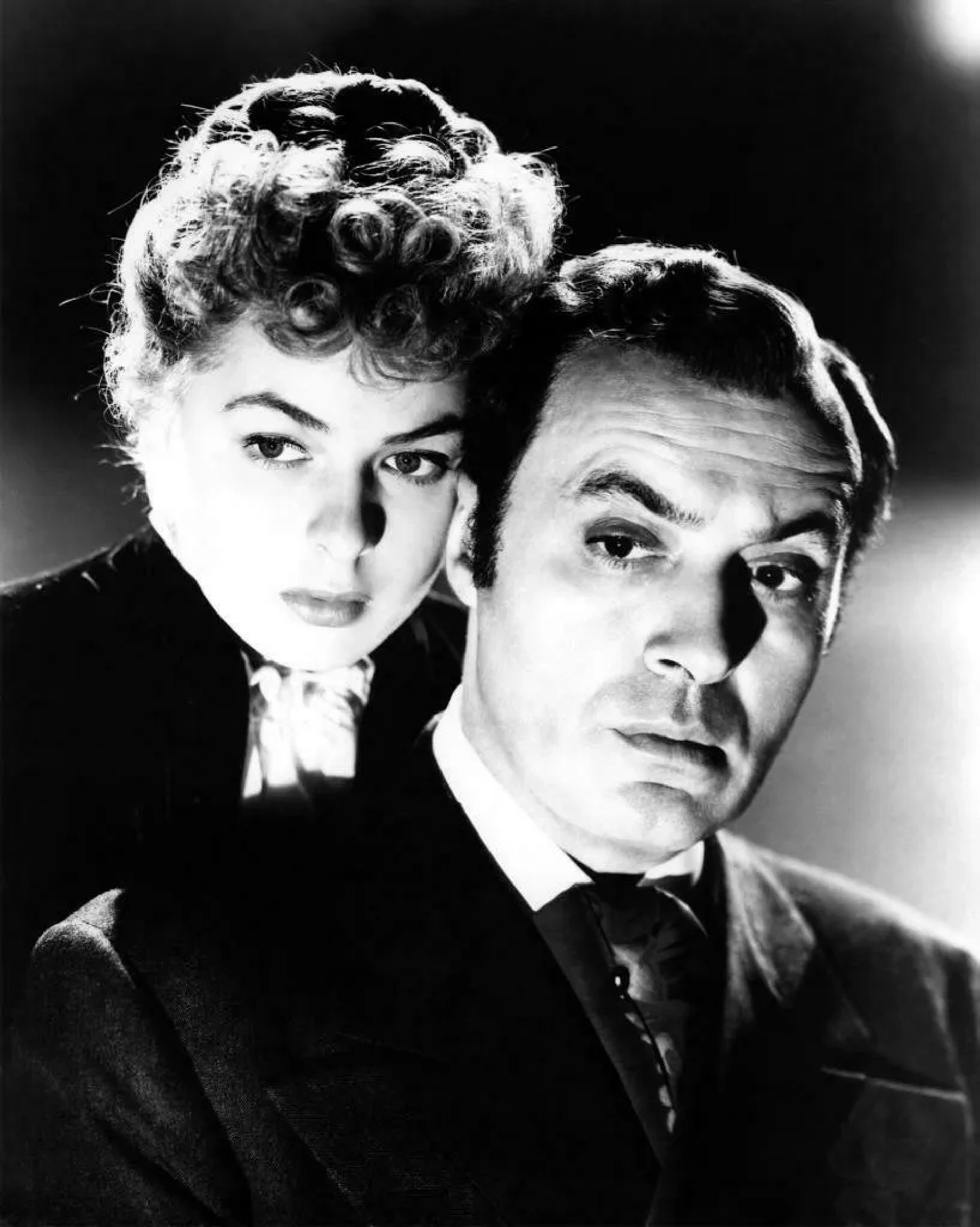 Ingrid Bergman and Charles Boyer in Gaslight (1944)