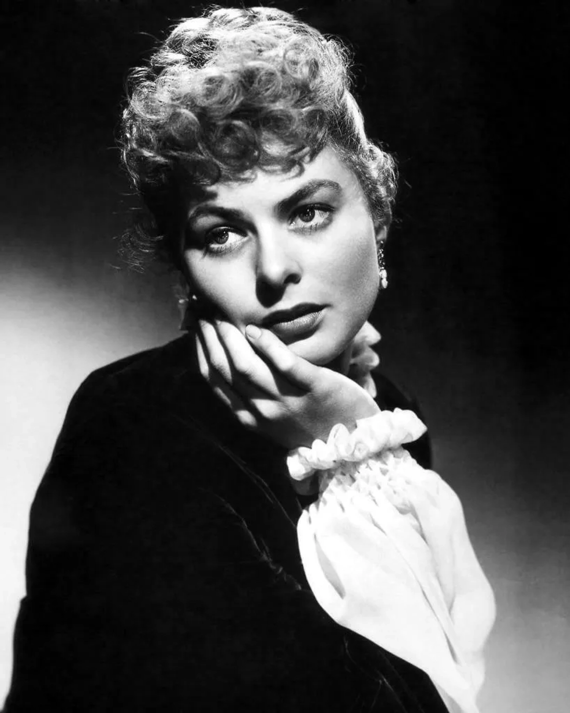 Ingrid Bergman in Gaslight (1944)