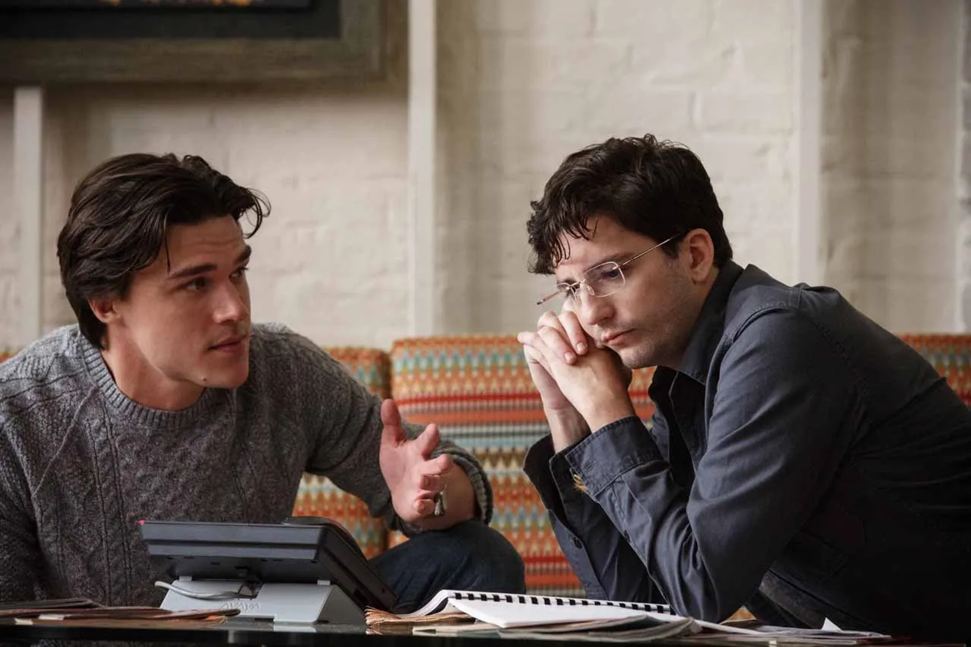 Finn Wittrock and John Magaro in The Big Short (2015)