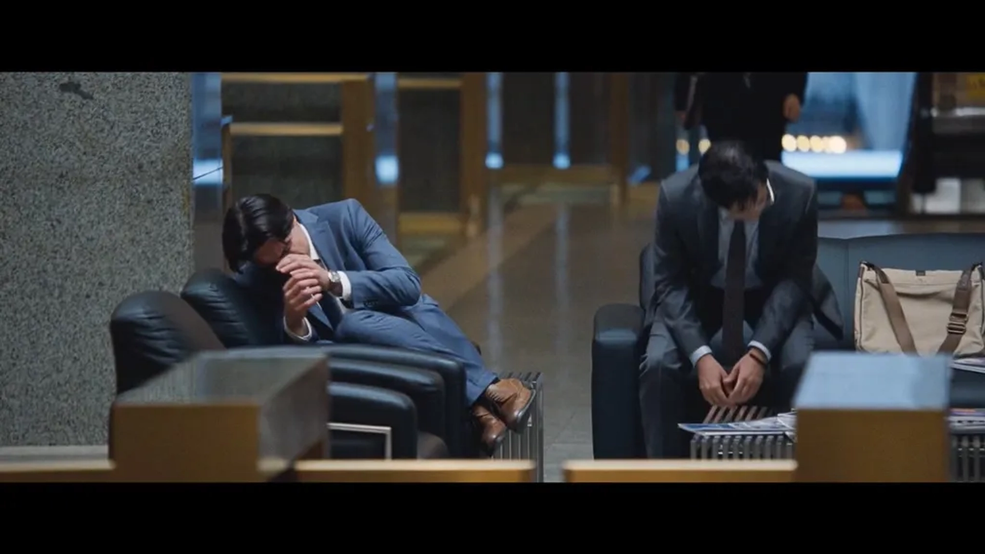 Finn Wittrock and John Magaro in The Big Short (2015)