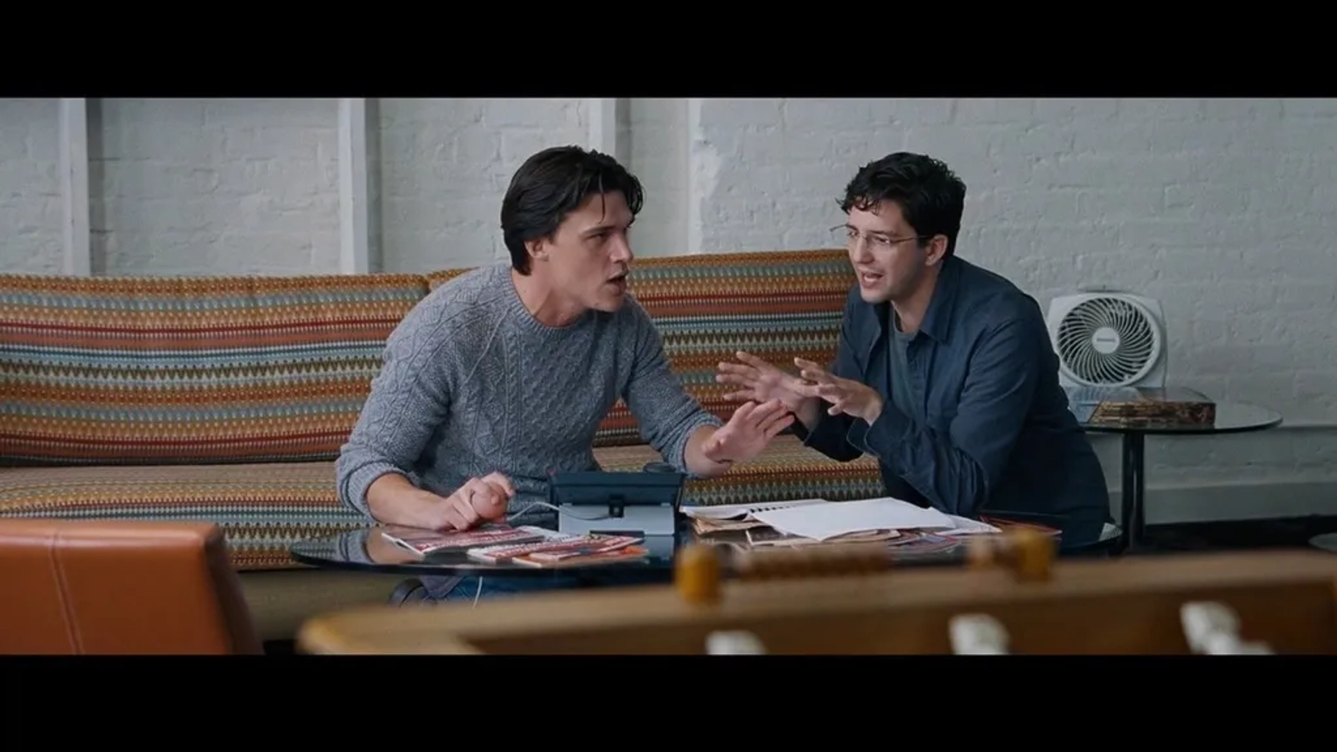 Finn Wittrock and John Magaro in The Big Short (2015)