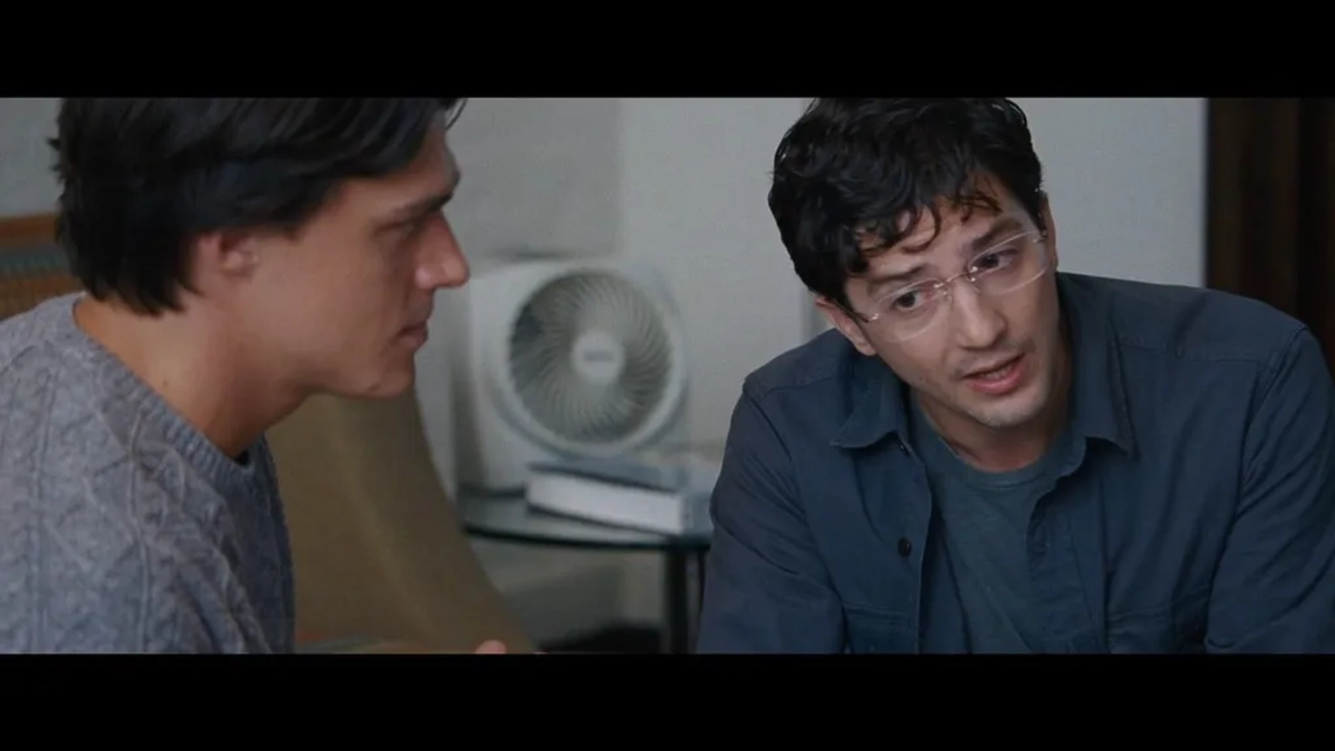 Finn Wittrock and John Magaro in The Big Short (2015)