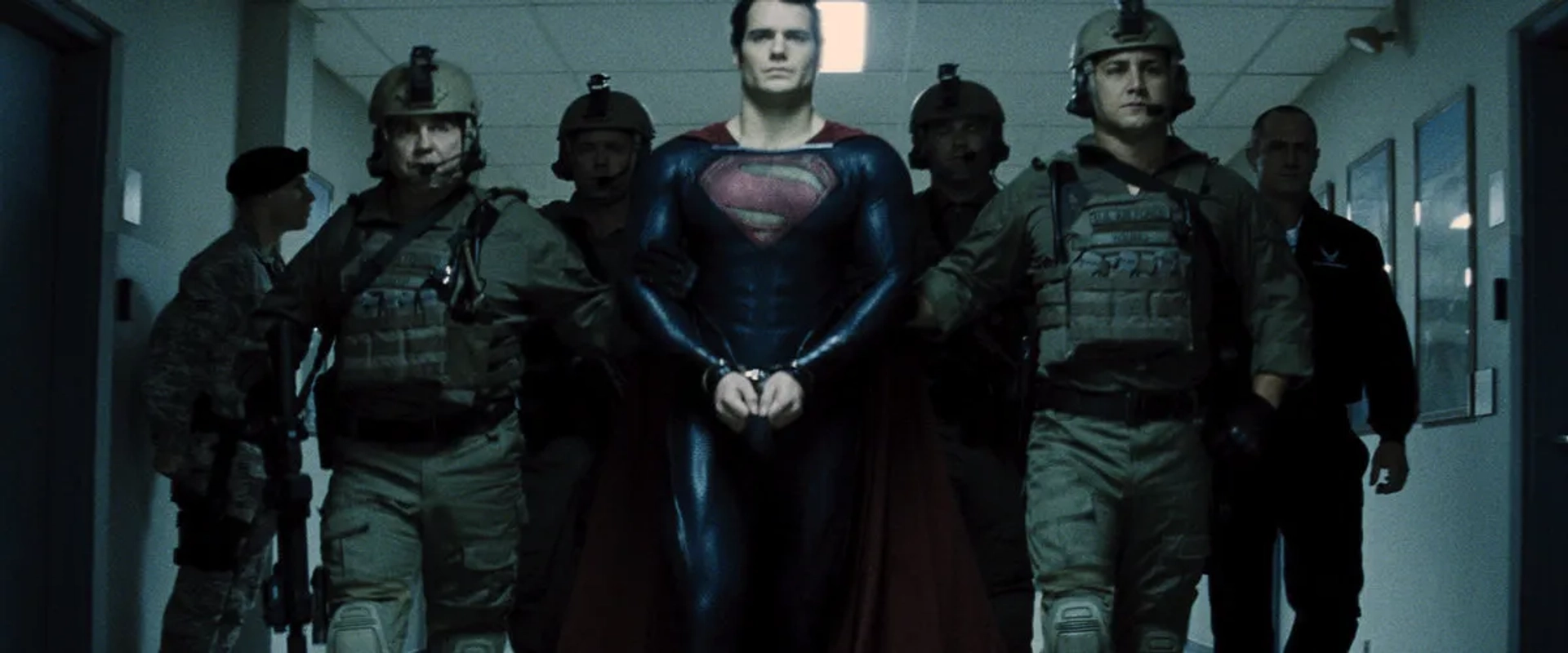 Christopher Meloni and Henry Cavill in Man of Steel (2013)