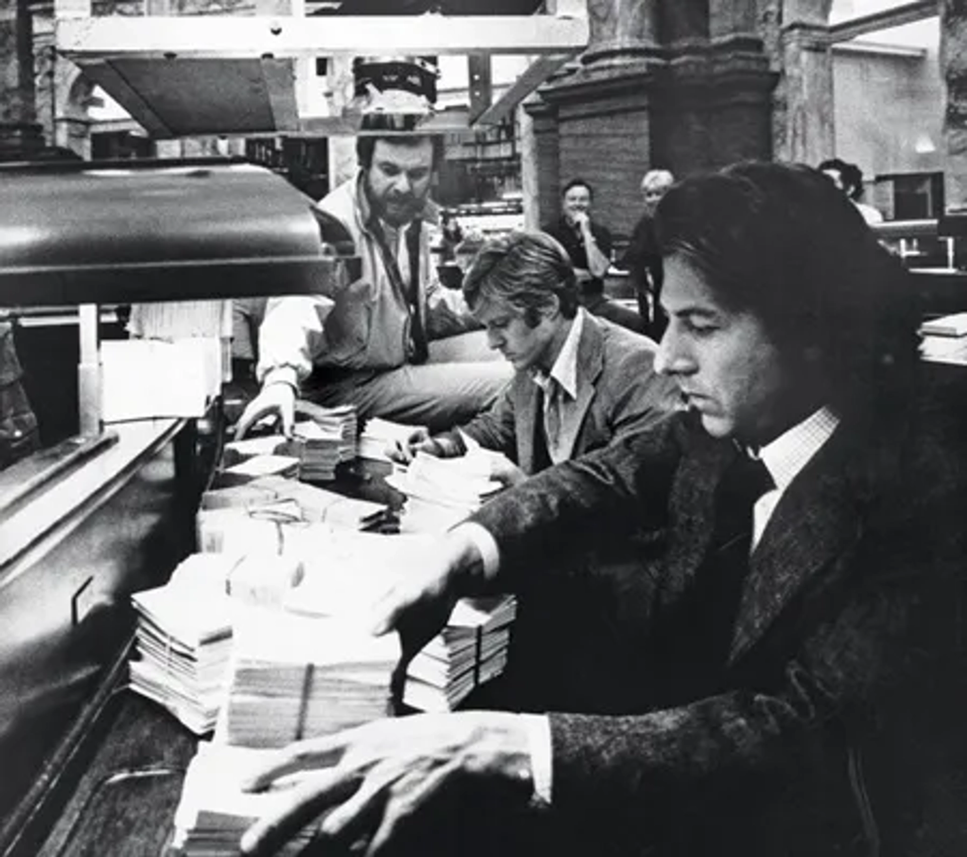 Dustin Hoffman, Robert Redford, and Alan J. Pakula in All the President's Men (1976)