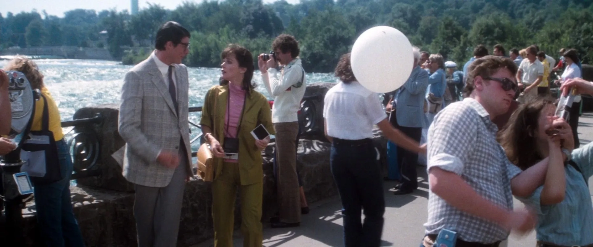 Christopher Reeve and Margot Kidder in Superman II (1980)