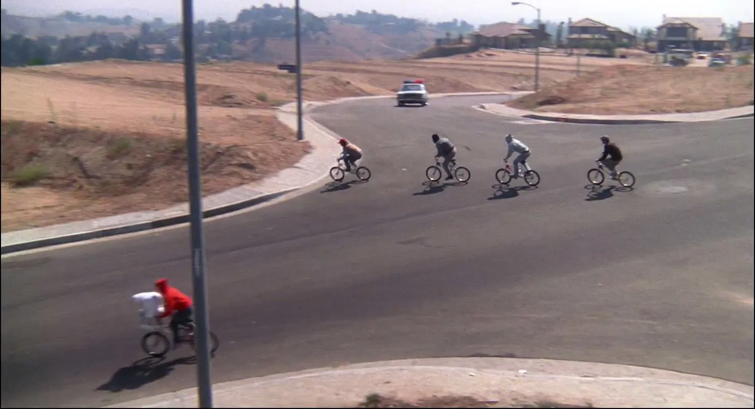 C. Thomas Howell, Henry Thomas, Sean Frye, Robert MacNaughton, K.C. Martel, Quinn Smith, and Pat Welsh in E.T. the Extra-Terrestrial (1982)