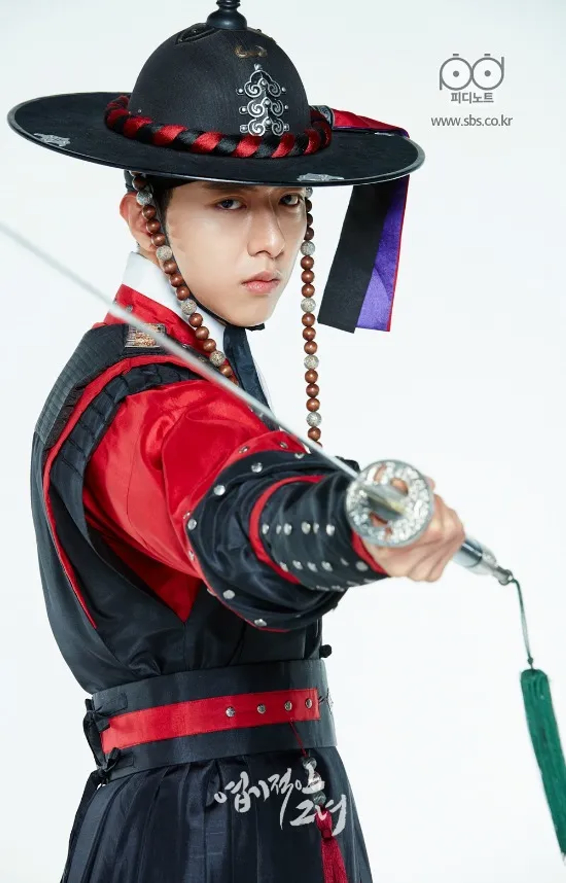 Jung Shin Lee in Yeopgijeogin Geunyeo (2017)