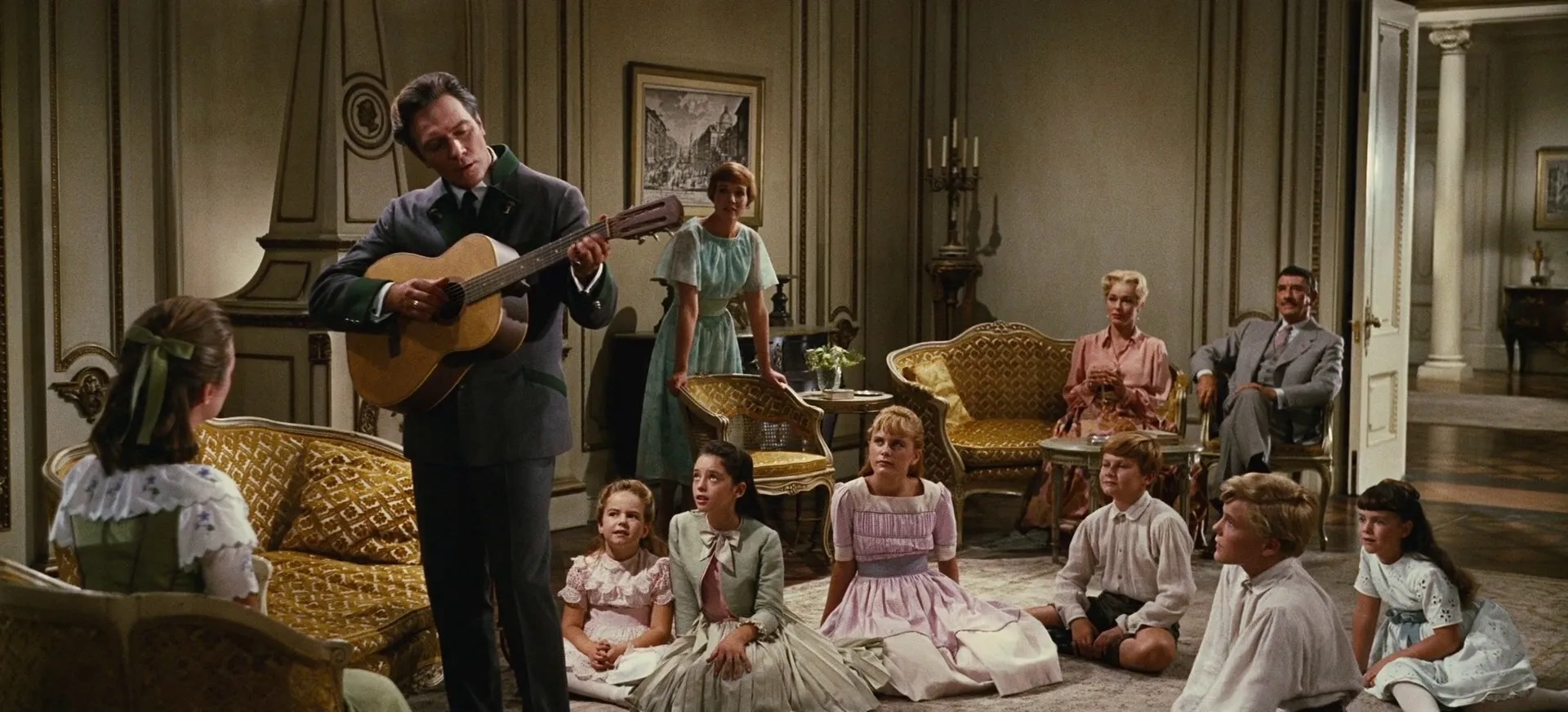 Julie Andrews, Christopher Plummer, Charmian Carr, Angela Cartwright, Duane Chase, Nicholas Hammond, Richard Haydn, Kym Karath, Heather Menzies-Urich, Eleanor Parker, and Debbie Turner in The Sound of Music (1965)