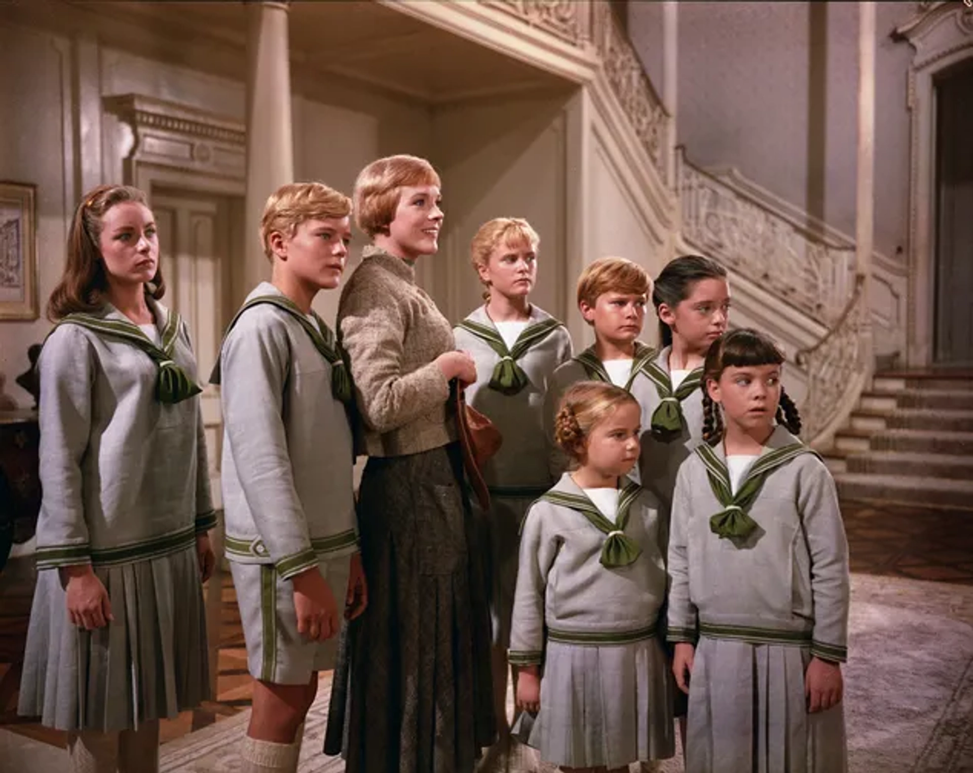 Julie Andrews, Charmian Carr, Angela Cartwright, Duane Chase, Nicholas Hammond, Kym Karath, Heather Menzies-Urich, and Debbie Turner in The Sound of Music (1965)