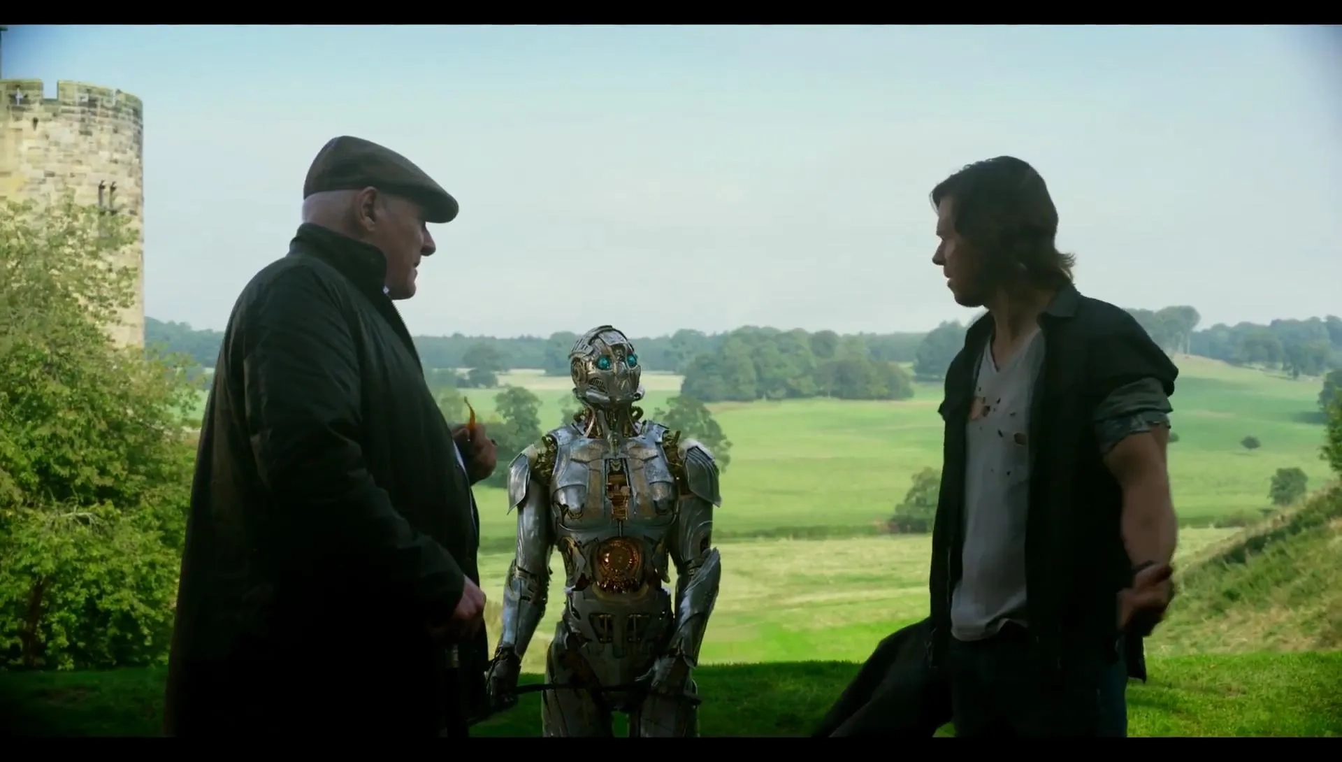 Anthony Hopkins, Mark Wahlberg, and Jim Carter in Transformers: The Last Knight (2017)