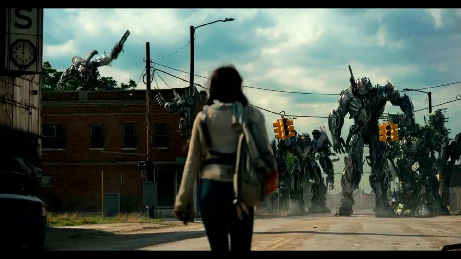 Steven Barr, John DiMaggio, Jess Harnell, Frank Welker, Reno Wilson, and Isabela Merced in Transformers: The Last Knight (2017)