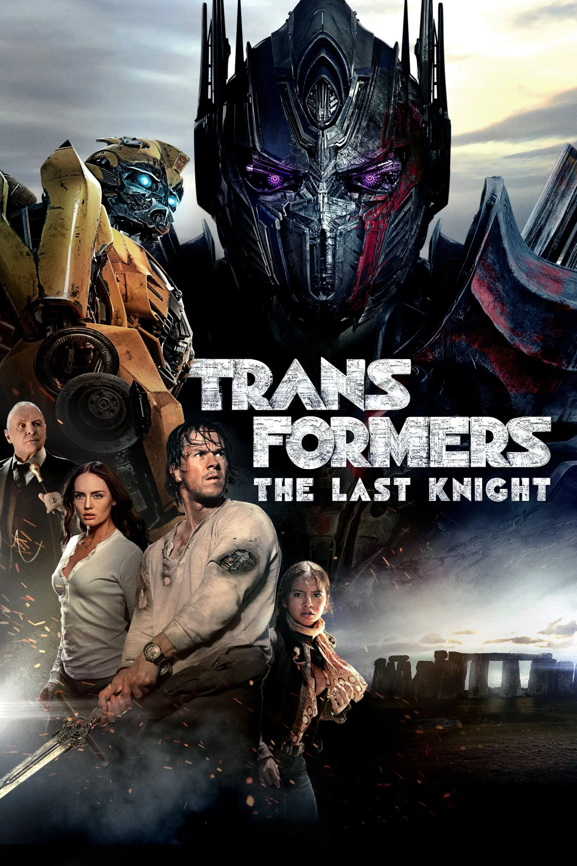 Anthony Hopkins, Mark Wahlberg, Erik Aadahl, Peter Cullen, Laura Haddock, and Isabela Merced in Transformers: The Last Knight (2017)