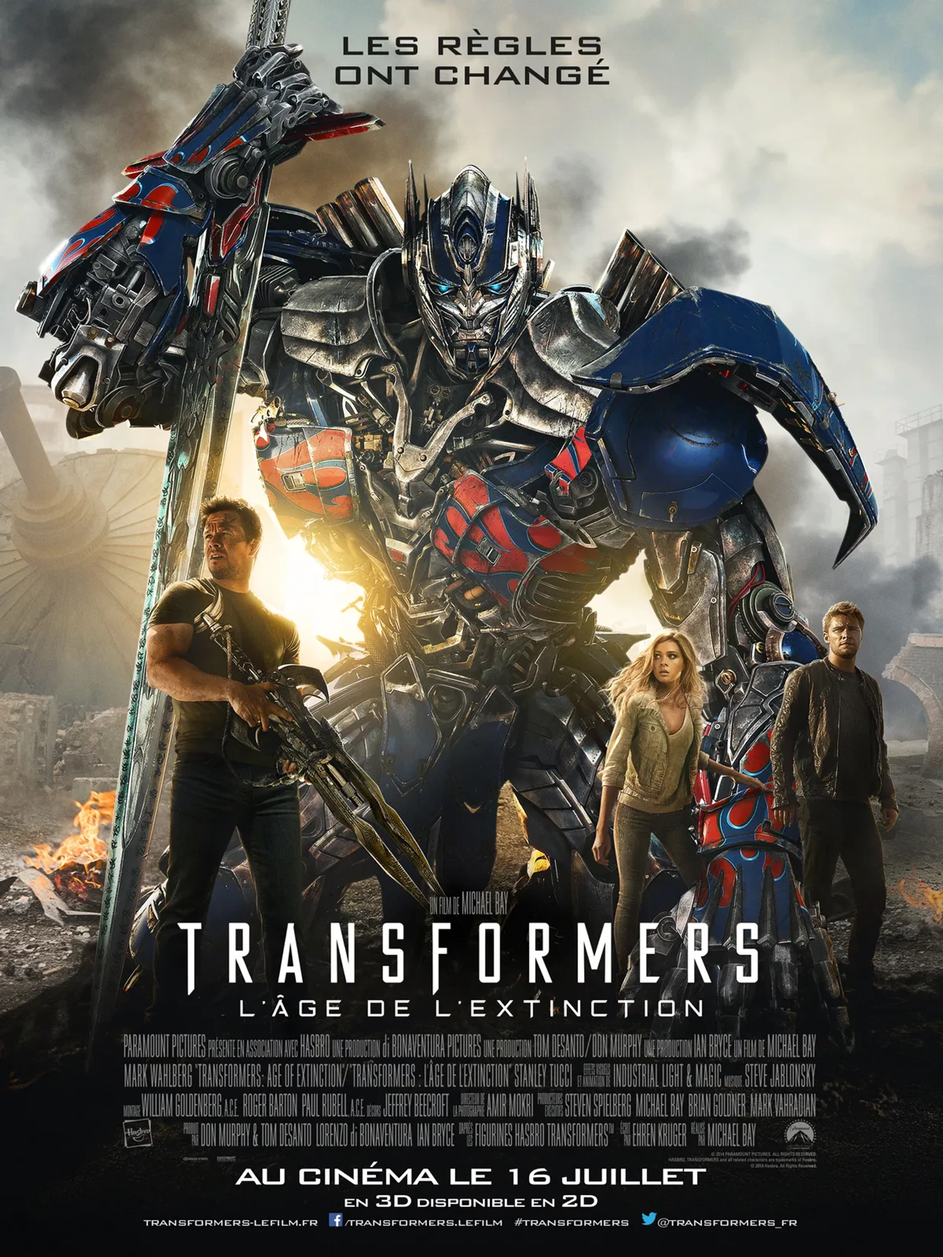 Mark Wahlberg, Peter Cullen, Nicola Peltz Beckham, and Jack Reynor in Transformers: Age of Extinction (2014)