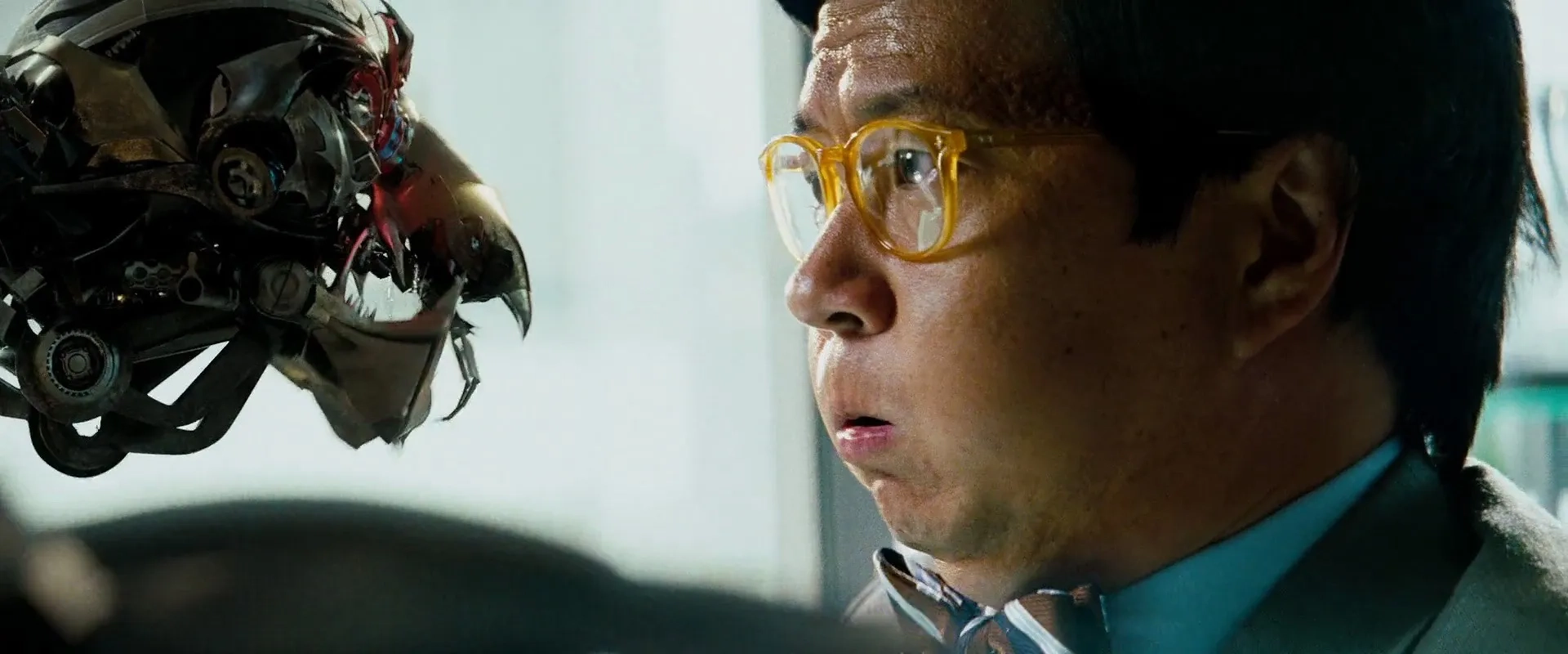 Ken Jeong and Keith Szarabajka in Transformers: Dark of the Moon (2011)