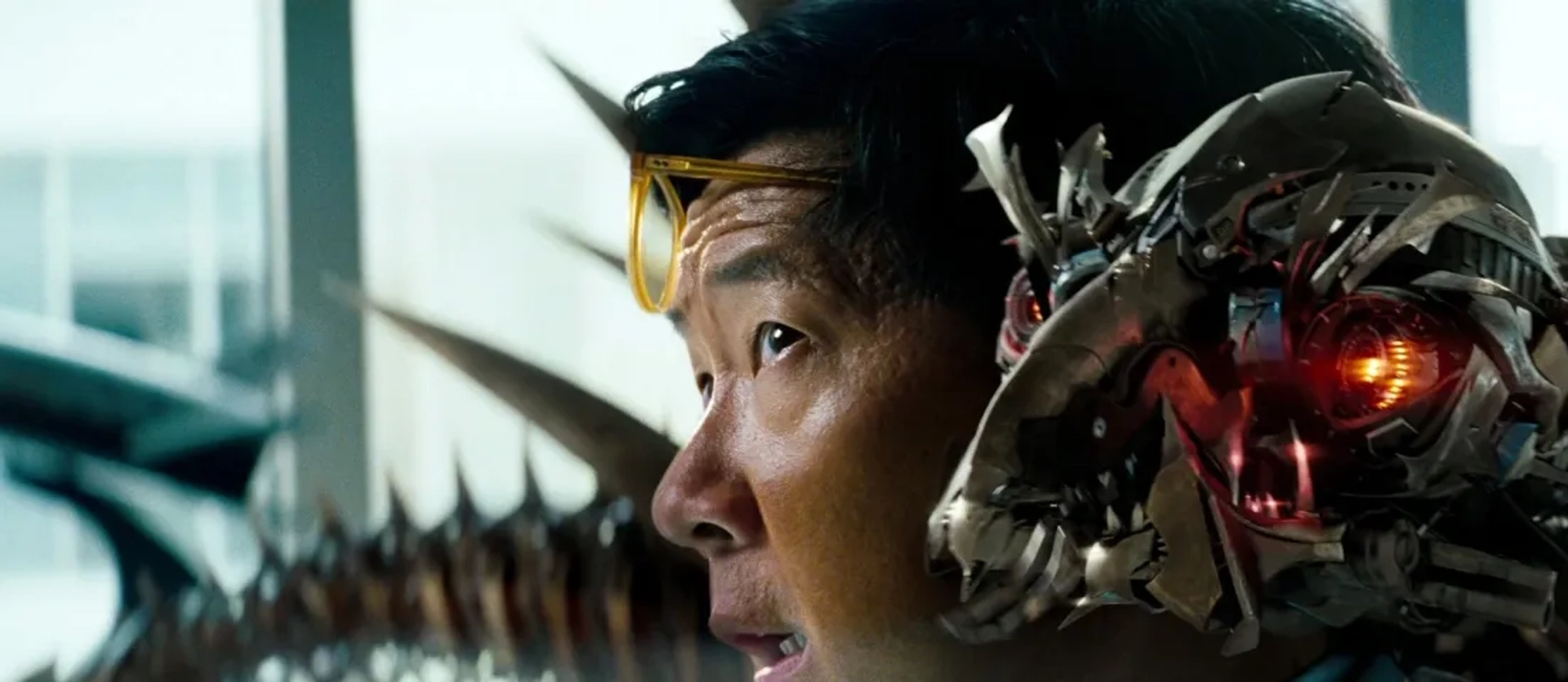 Ken Jeong and Keith Szarabajka in Transformers: Dark of the Moon (2011)