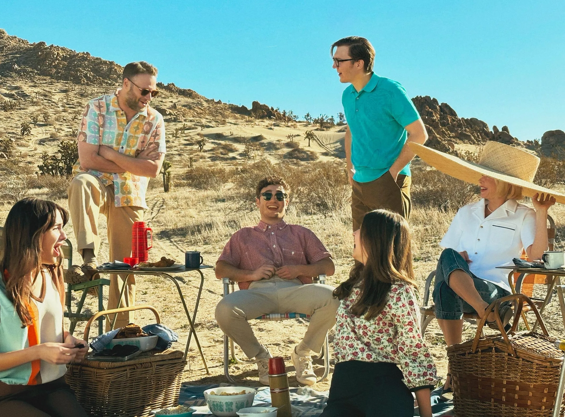 Paul Dano, Seth Rogen, Michelle Williams, Keeley Karsten, Gabriel LaBelle, and Julia Butters in The Fabelmans (2022)