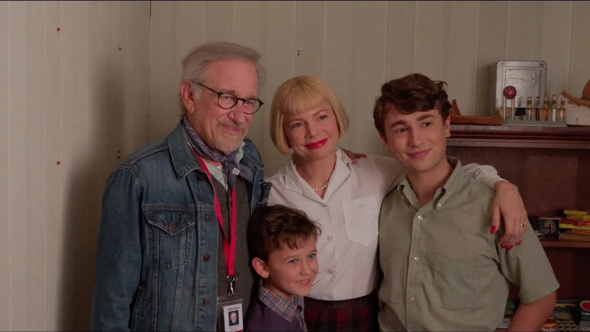 Steven Spielberg, Michelle Williams, Mateo Zoryan, and Gabriel LaBelle in The Fabelmans (2022)