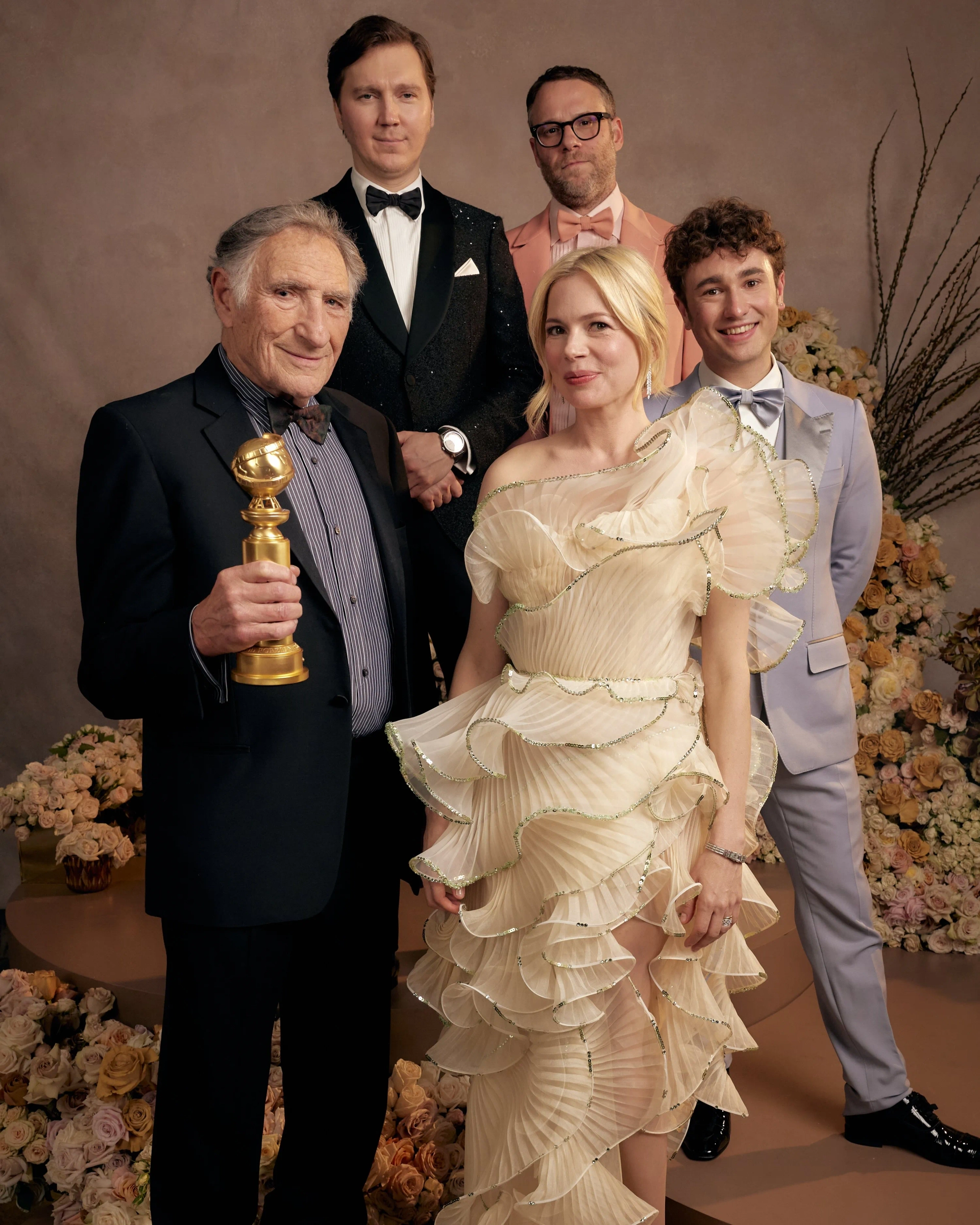 Judd Hirsch, Paul Dano, Seth Rogen, Michelle Williams, and Gabriel LaBelle at an event for The Fabelmans (2022)