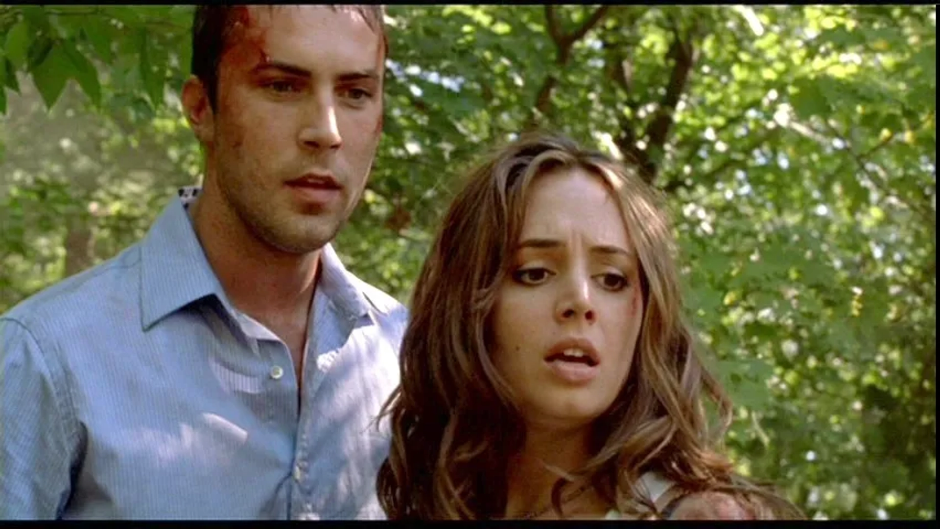 Desmond Harrington and Eliza Dushku in Wrong Turn (2003)