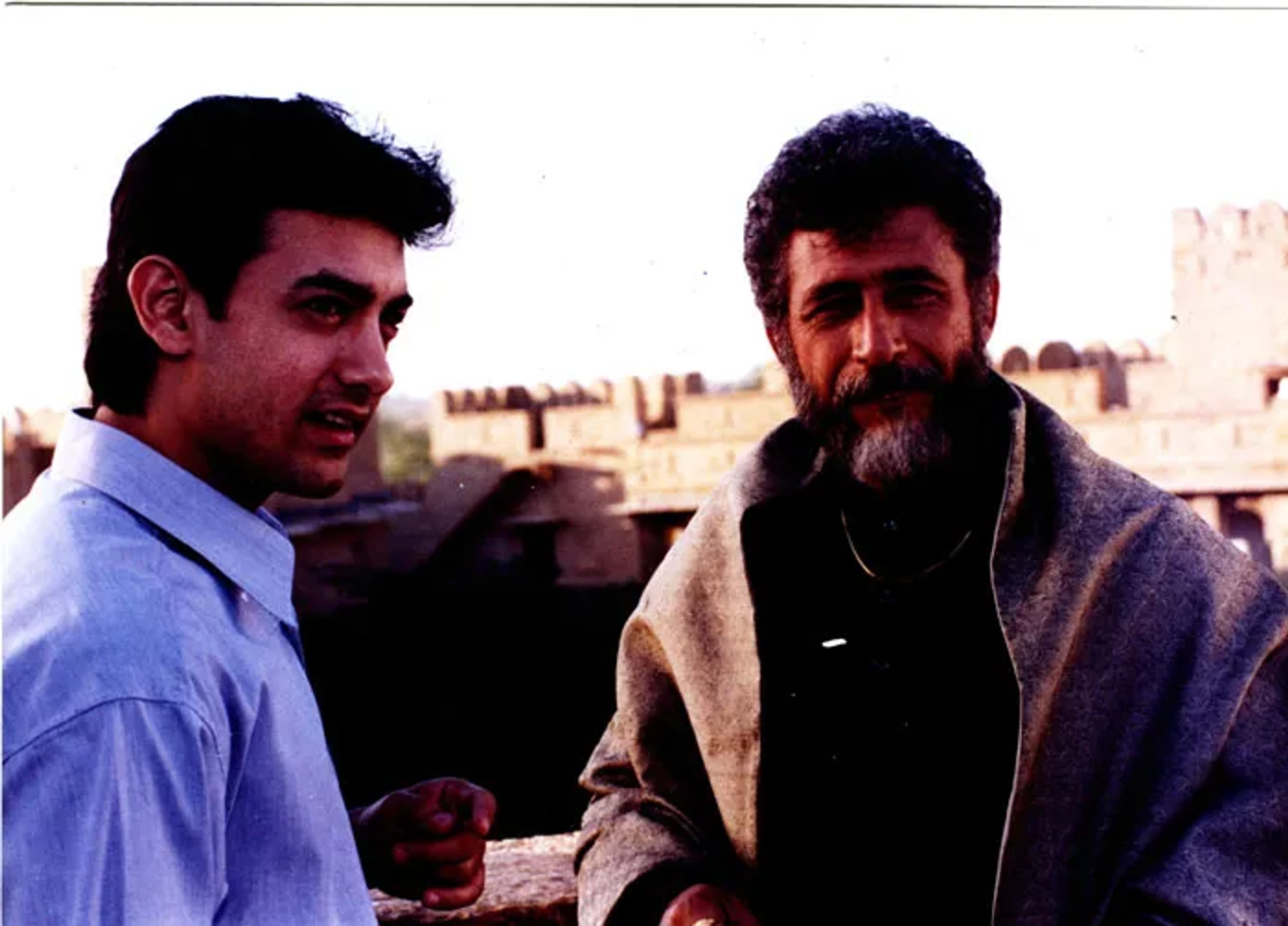 Aamir Khan and Naseeruddin Shah in Sarfarosh (1999)