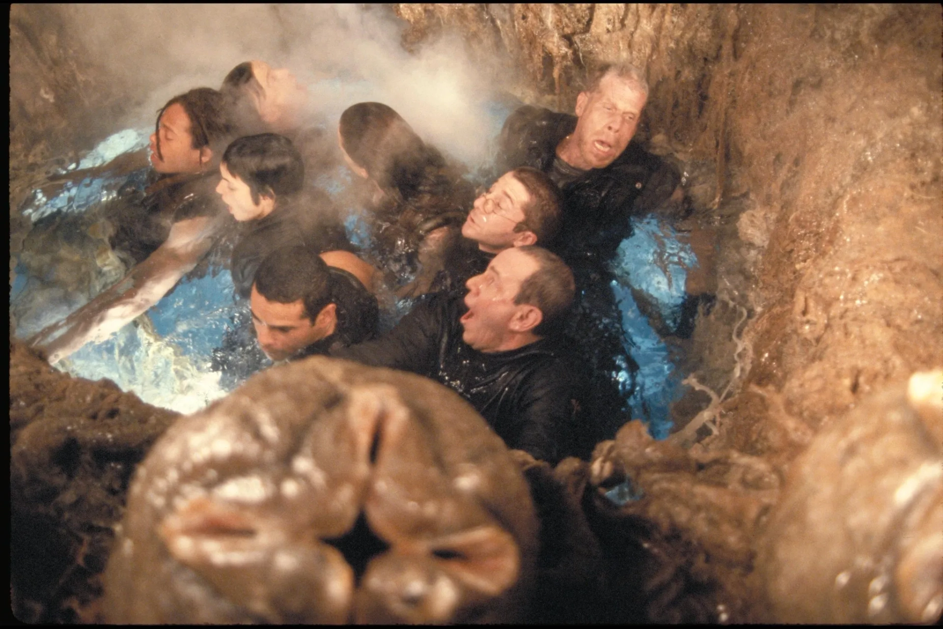 Winona Ryder, Sigourney Weaver, Ron Perlman, Raymond Cruz, Gary Dourdan, J.E. Freeman, Leland Orser, and Dominique Pinon in Alien: Resurrection (1997)