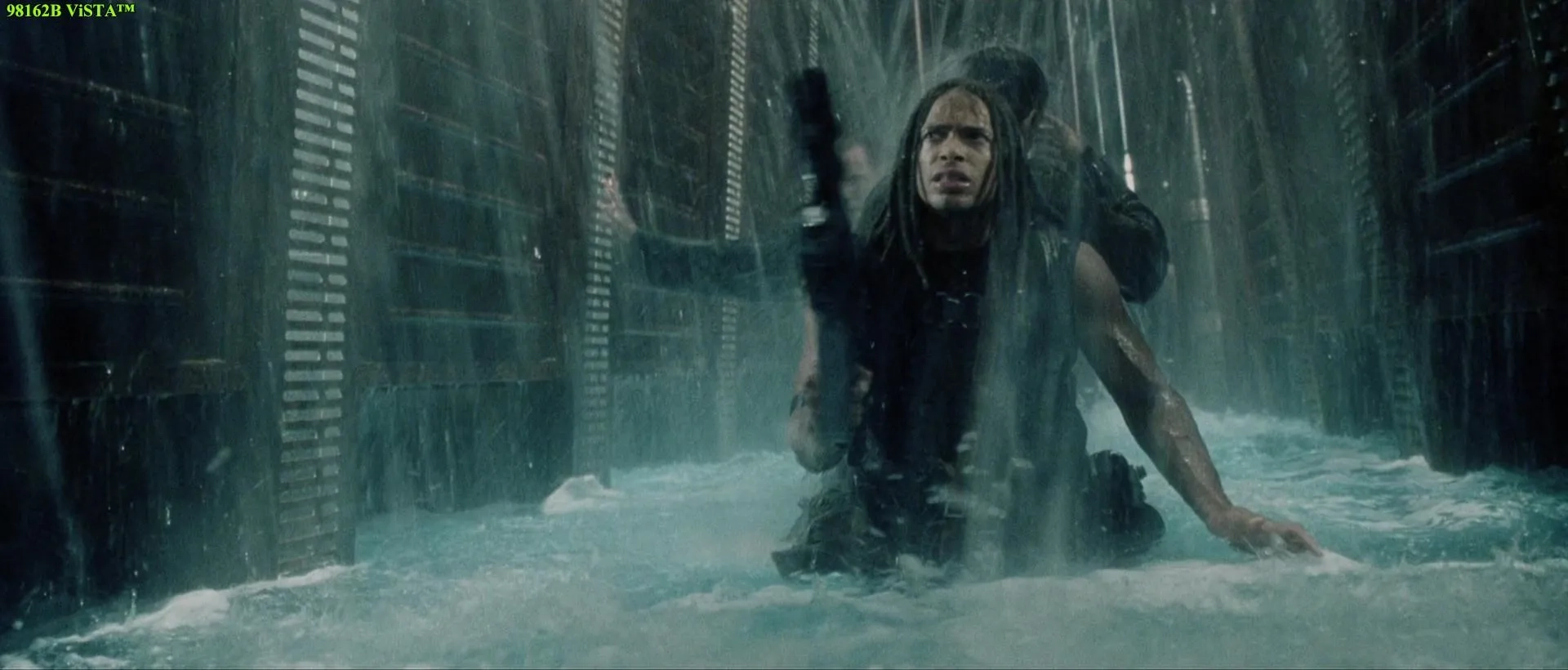 Gary Dourdan and Dominique Pinon in Alien: Resurrection (1997)