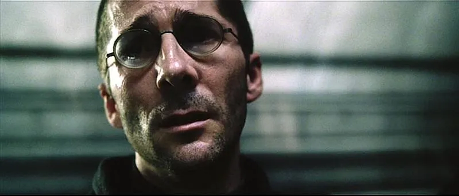 Leland Orser in Alien: Resurrection (1997)